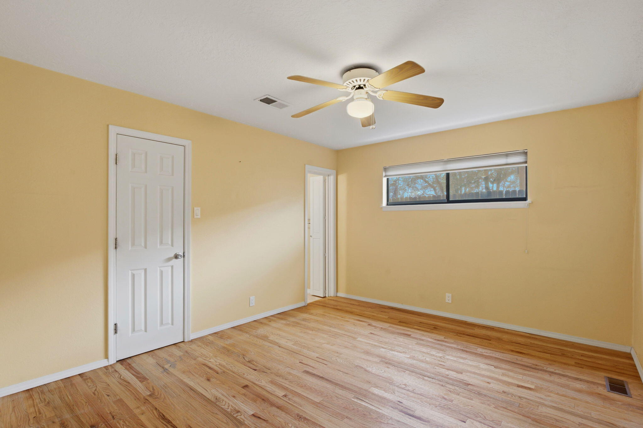 Photo 15 — 205 Natalie Avenue NW