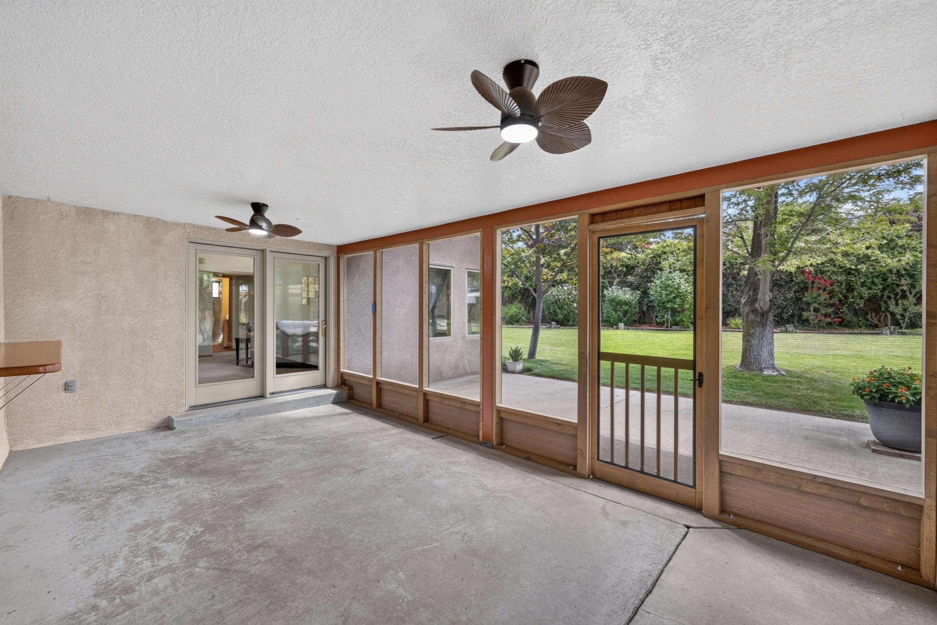 Photo 15 — 4712 Oahu Drive NE