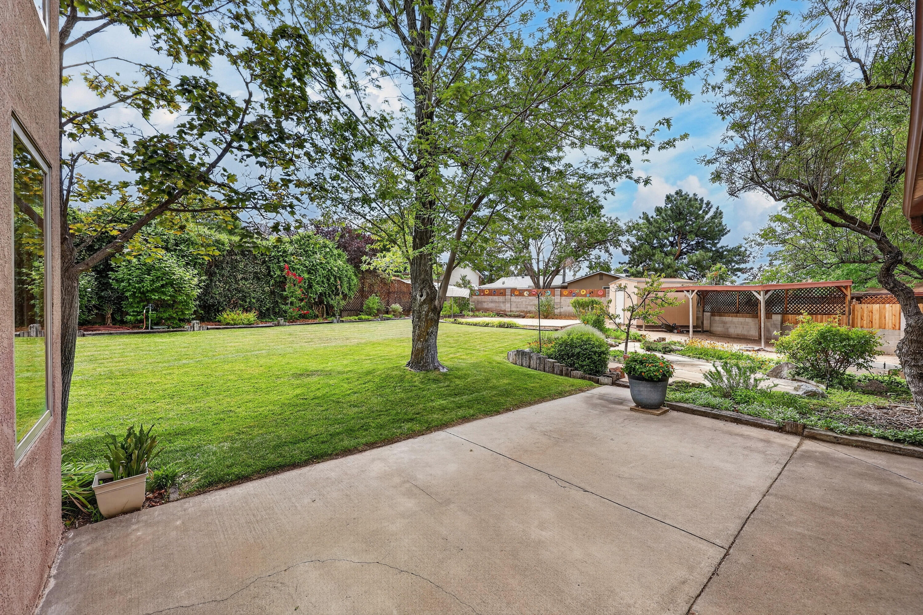 Photo 12 — 4712 Oahu Drive NE
