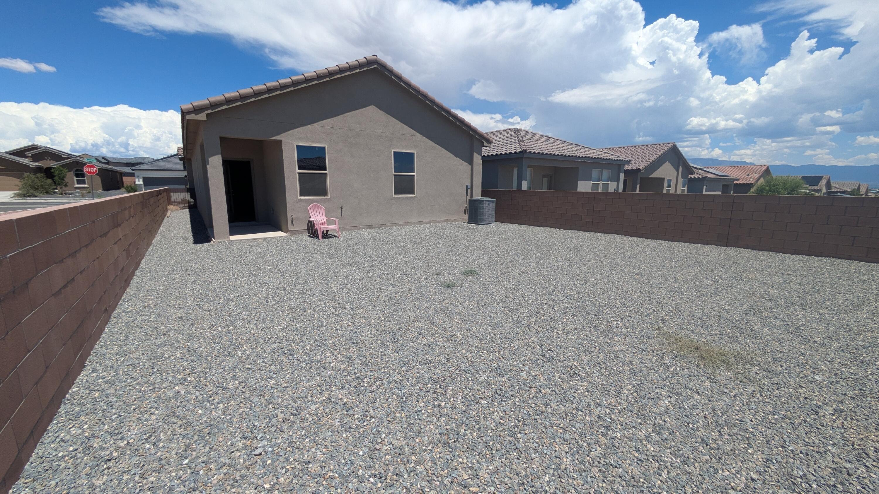 Photo 2 — 748 Amatista Loop SE