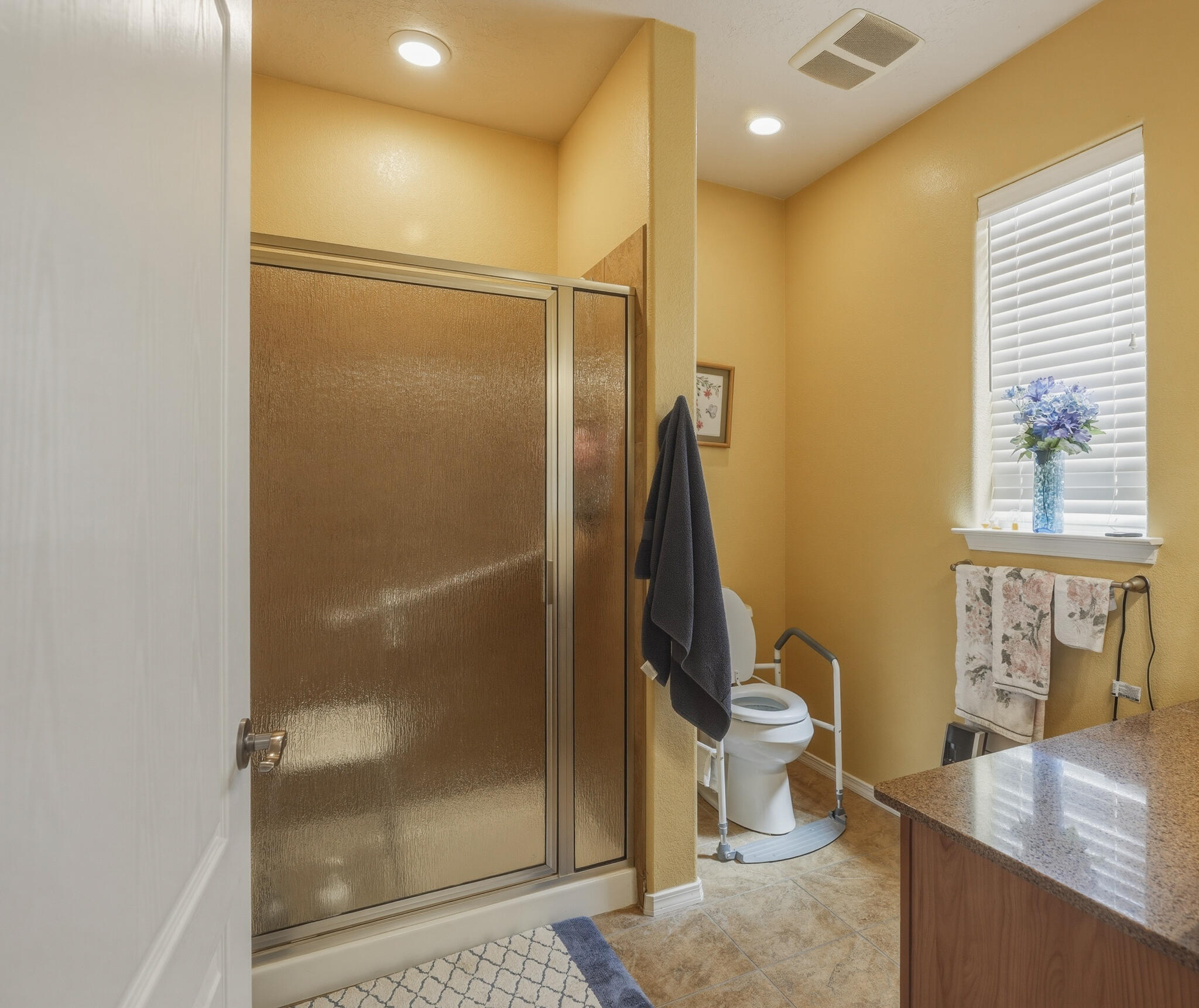 Photo 2 — 9174 Signal Avenue NE