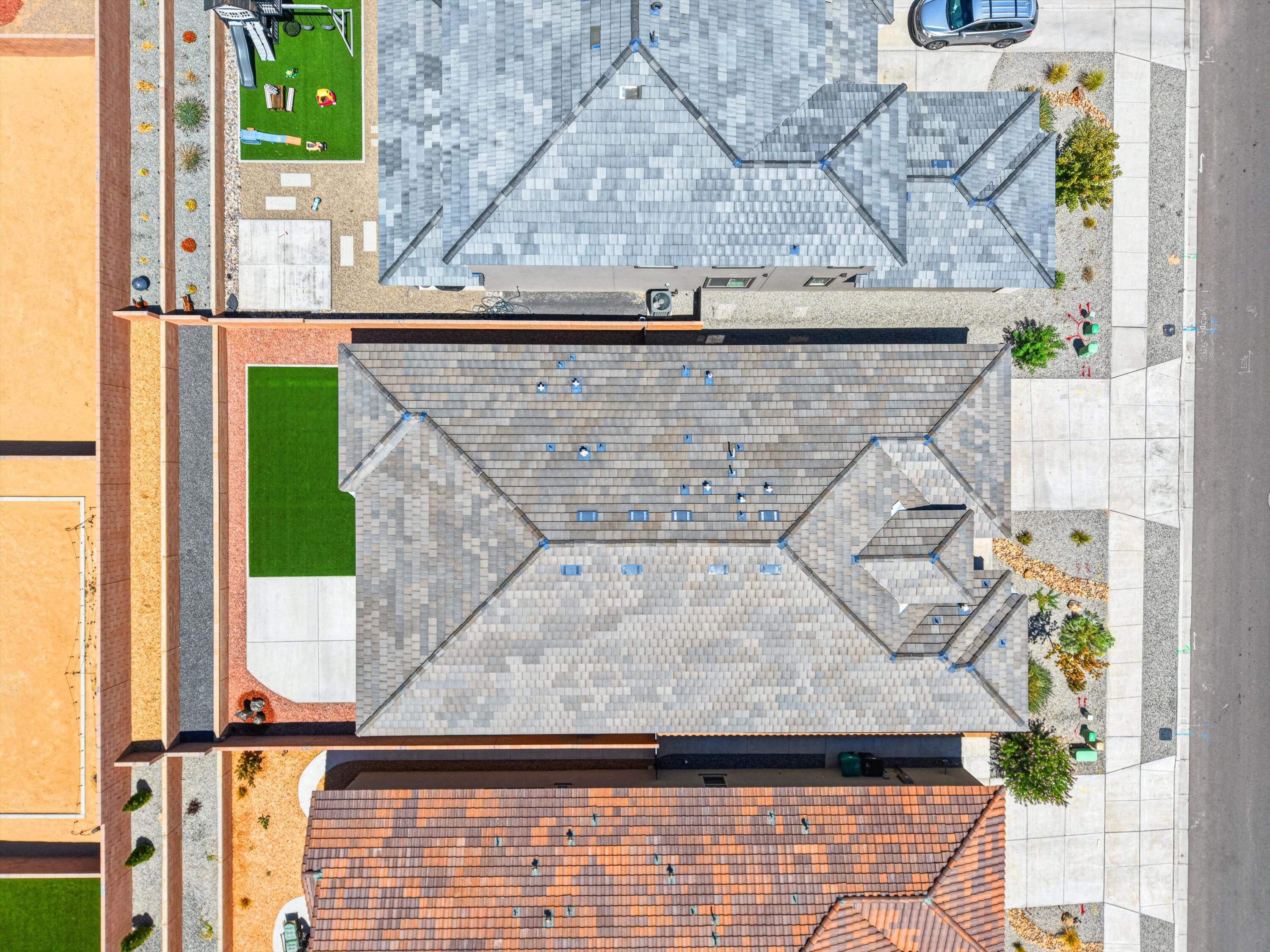 Photo 3 — 3025 Espinela Street SE