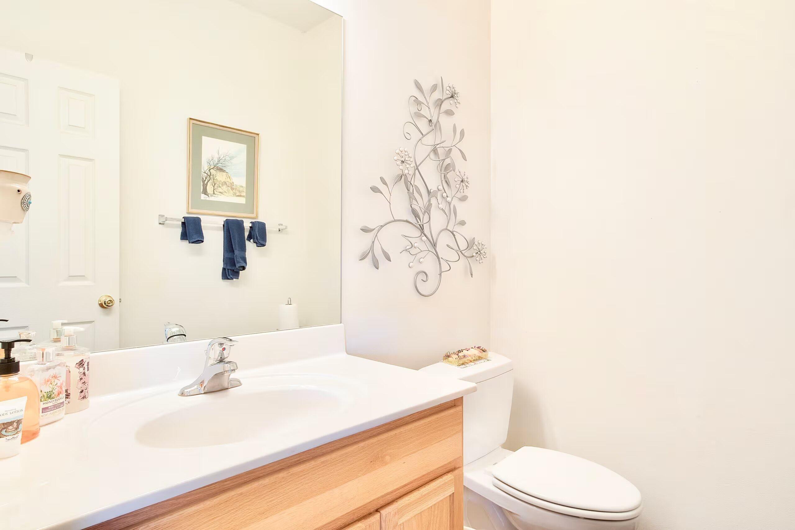 Photo 17 — 504 Kally Court NE