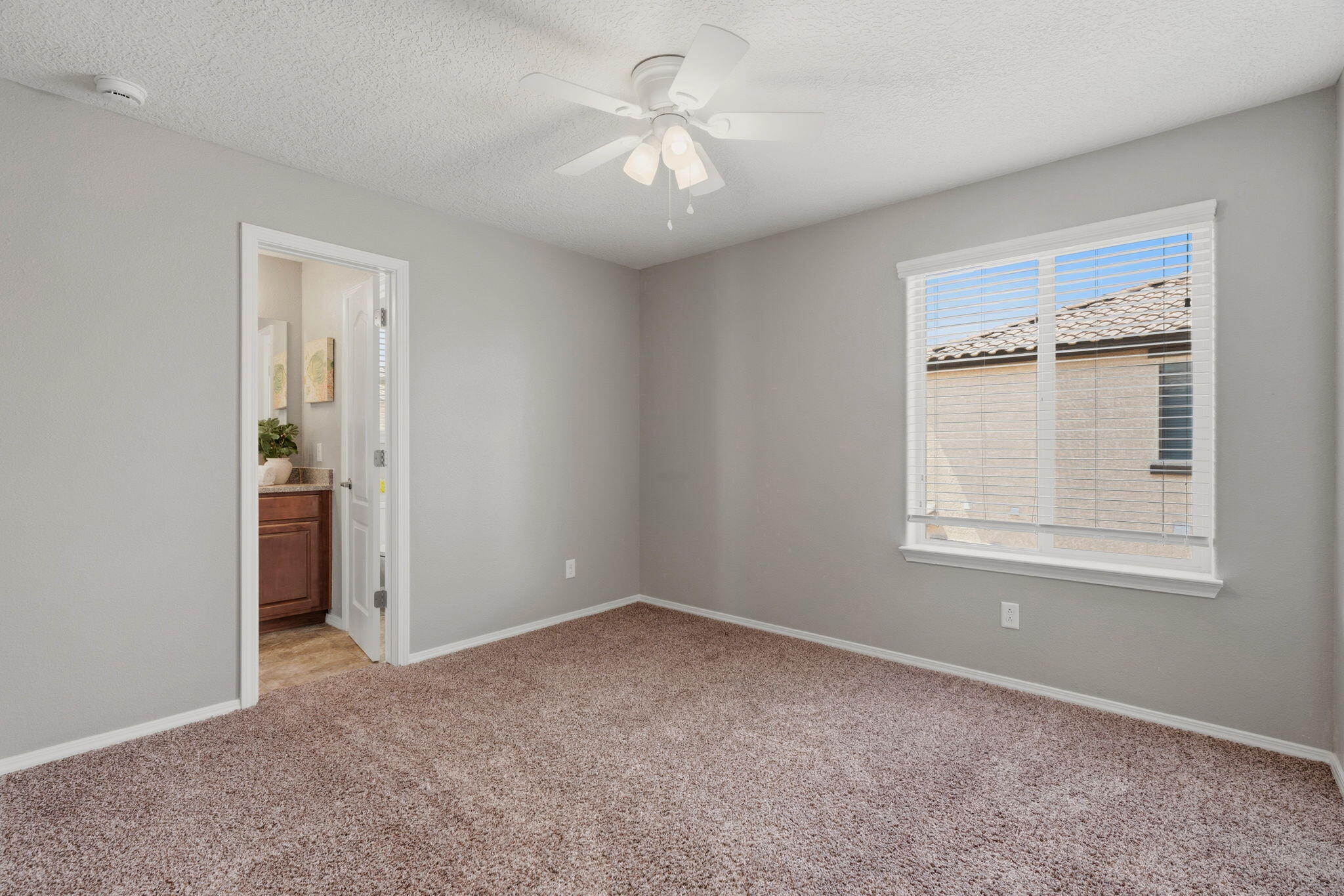 Photo 20 — 9505 Andesite Drive NW