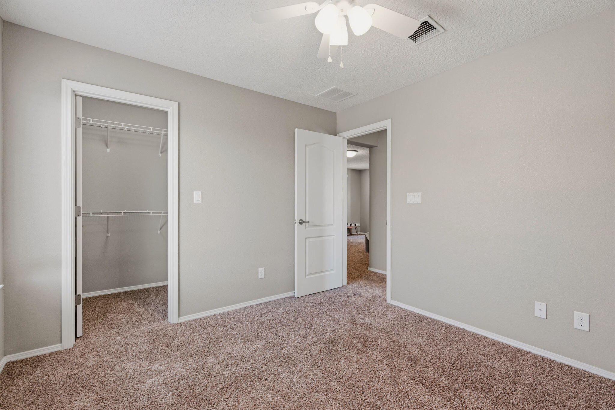 Photo 19 — 9505 Andesite Drive NW