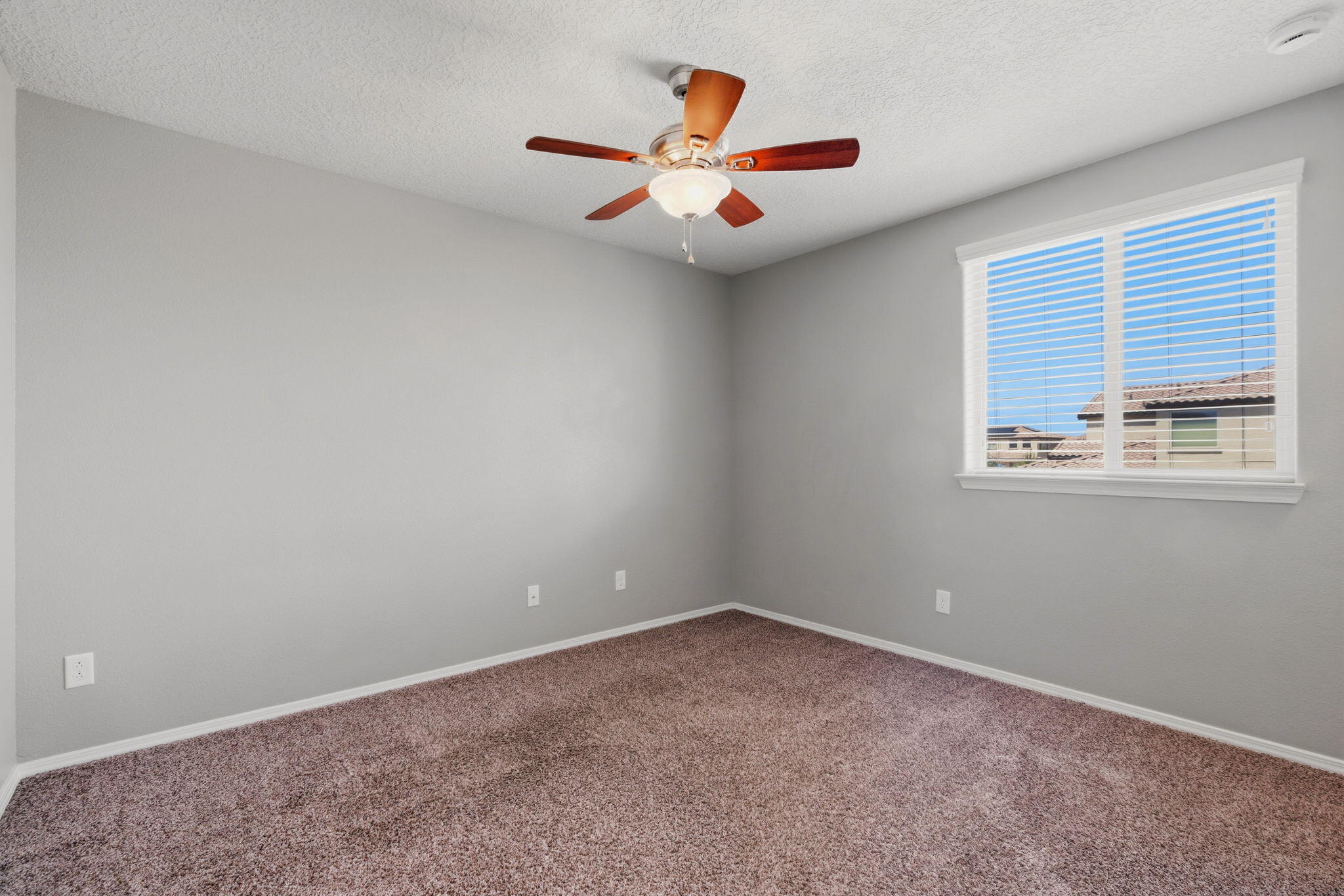 Photo 15 — 9505 Andesite Drive NW