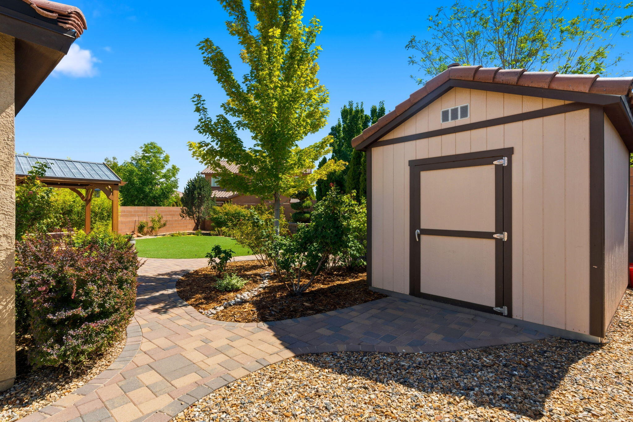 Photo 9 — 9505 Andesite Drive NW