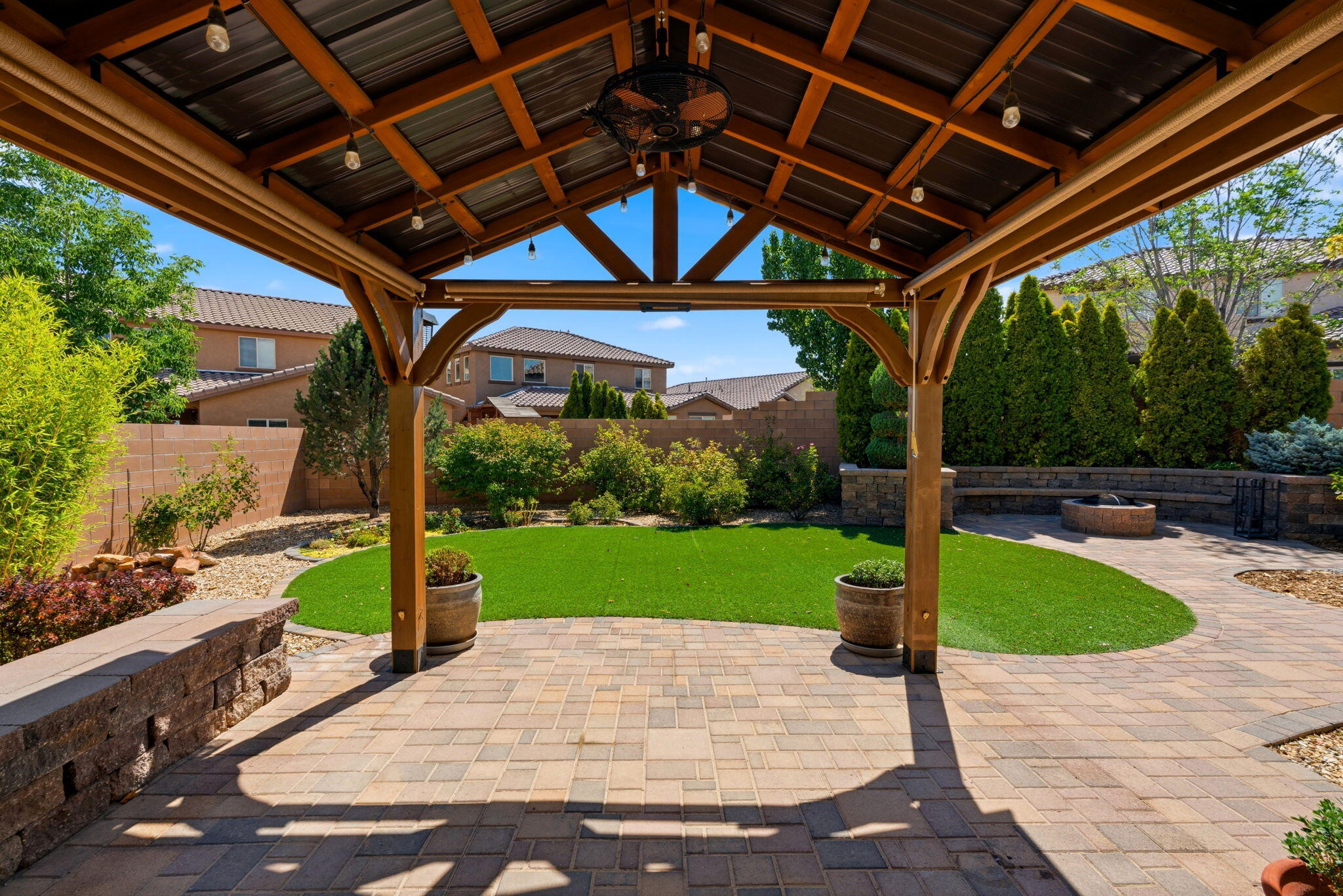Photo 5 — 9505 Andesite Drive NW
