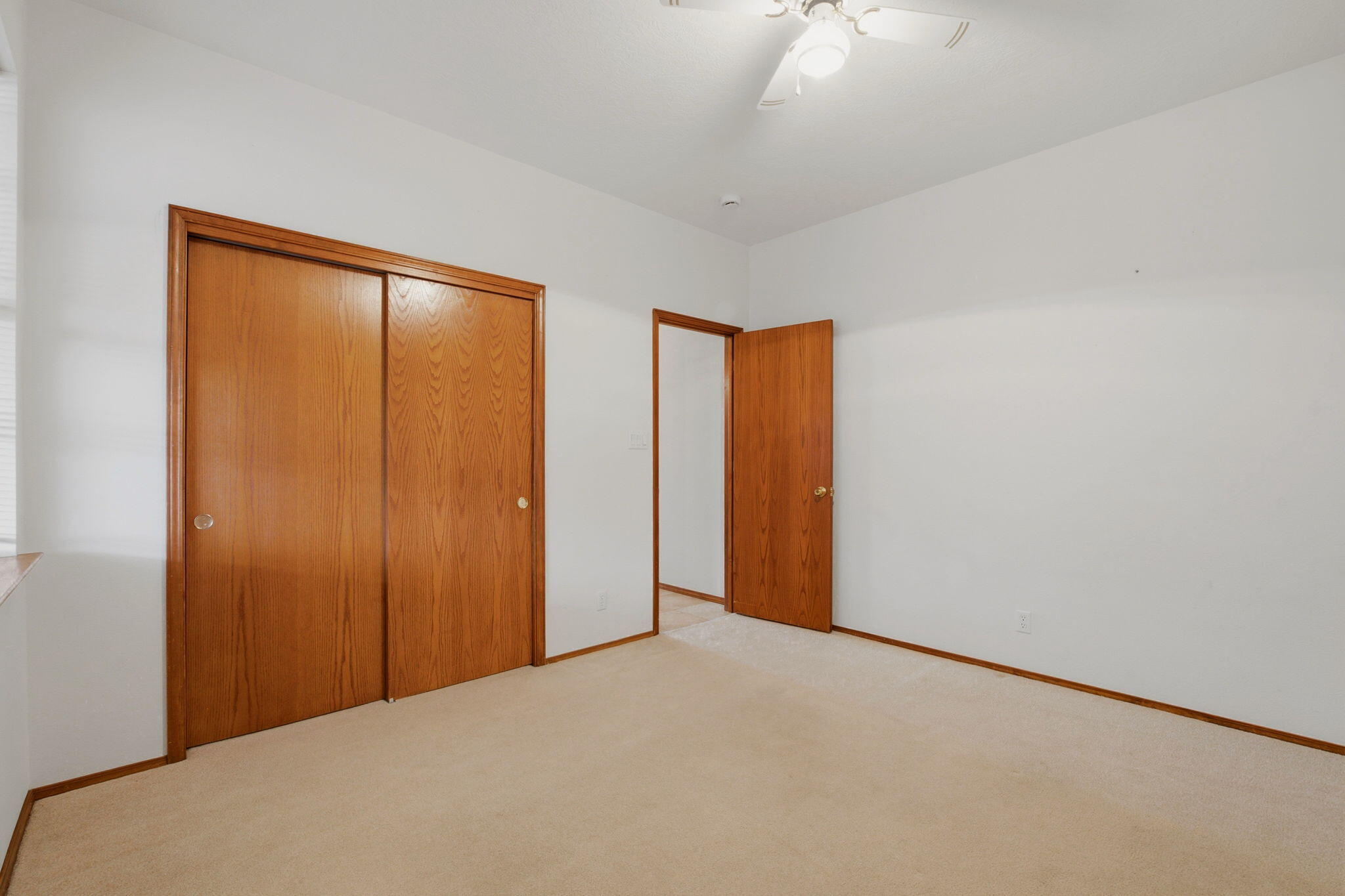 Photo 8 — 54 Acadia Court SE