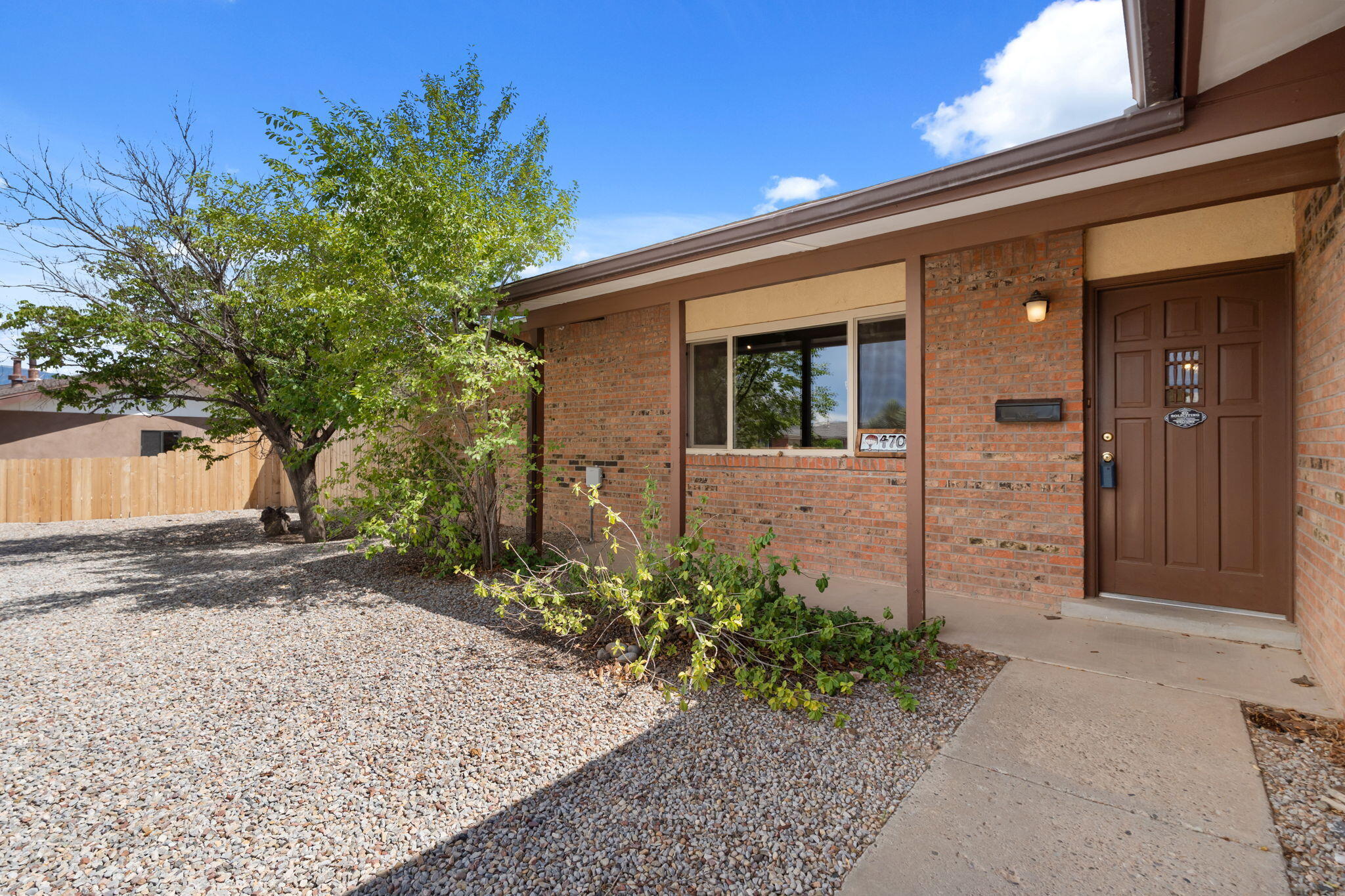 Photo 2 — 4700 N Sombrerete Road SE