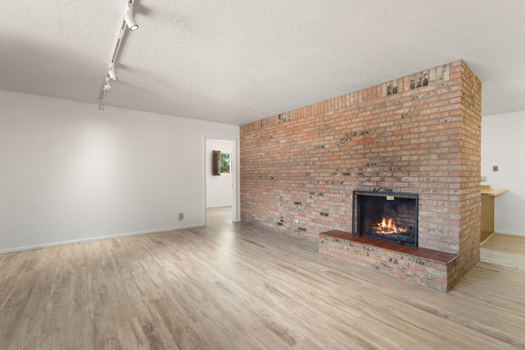 Photo 3 — 4700 N Sombrerete Road SE