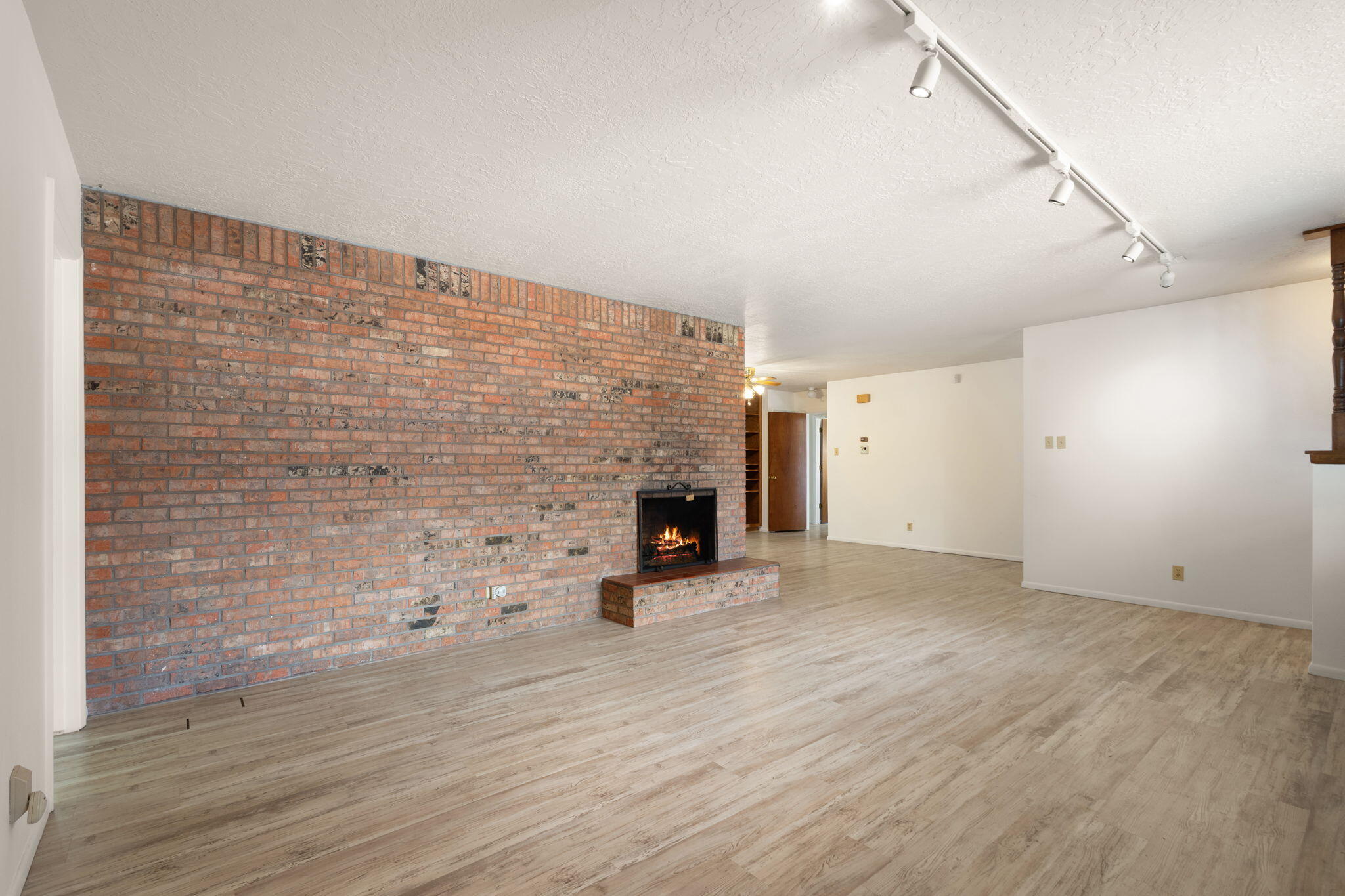 Photo 4 — 4700 N Sombrerete Road SE