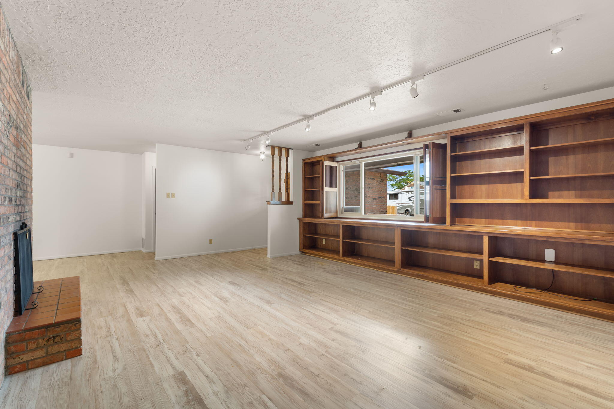Photo 5 — 4700 N Sombrerete Road SE