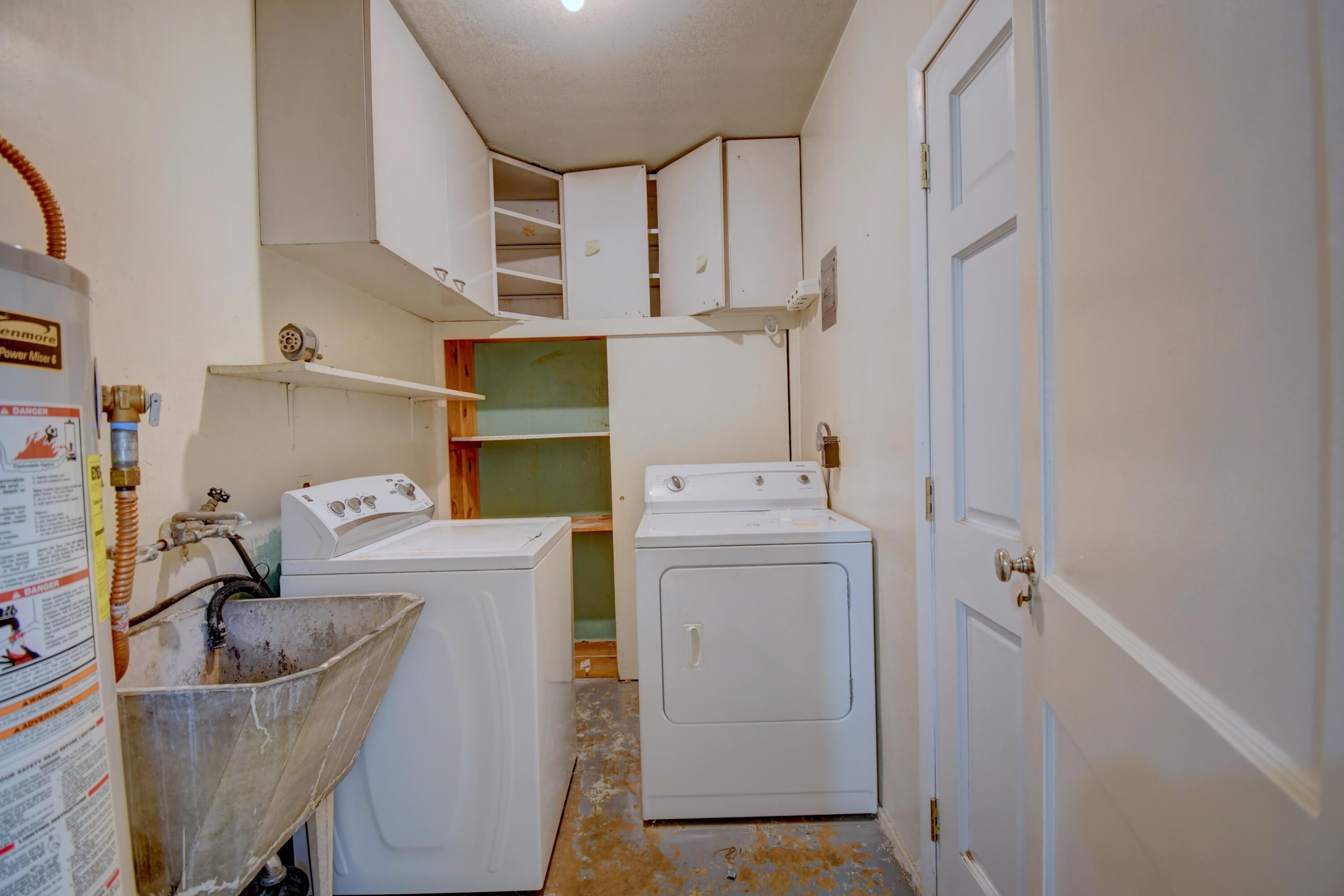 Photo 8 — 2608 General Chennault Street NE