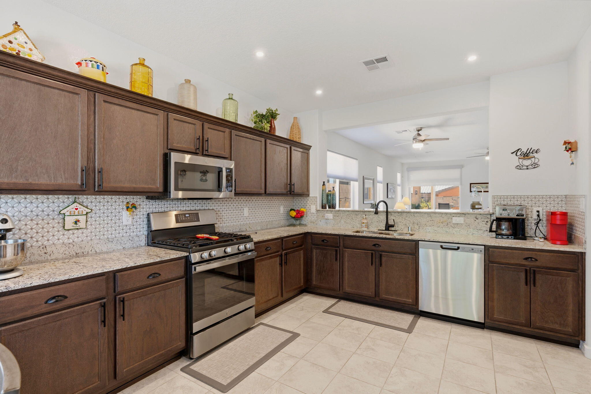 Photo 20 — 480 Pecos River Road SW