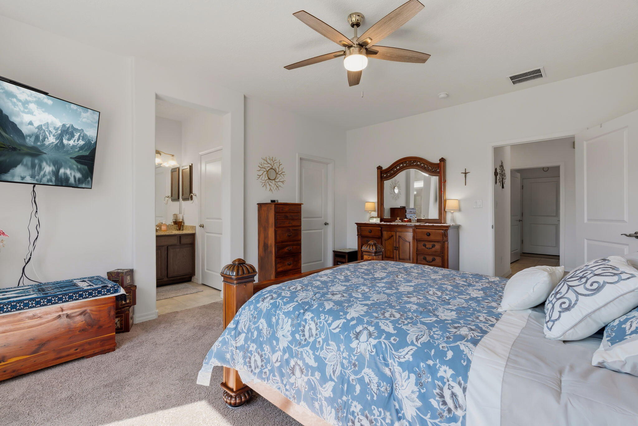 Photo 16 — 480 Pecos River Road SW