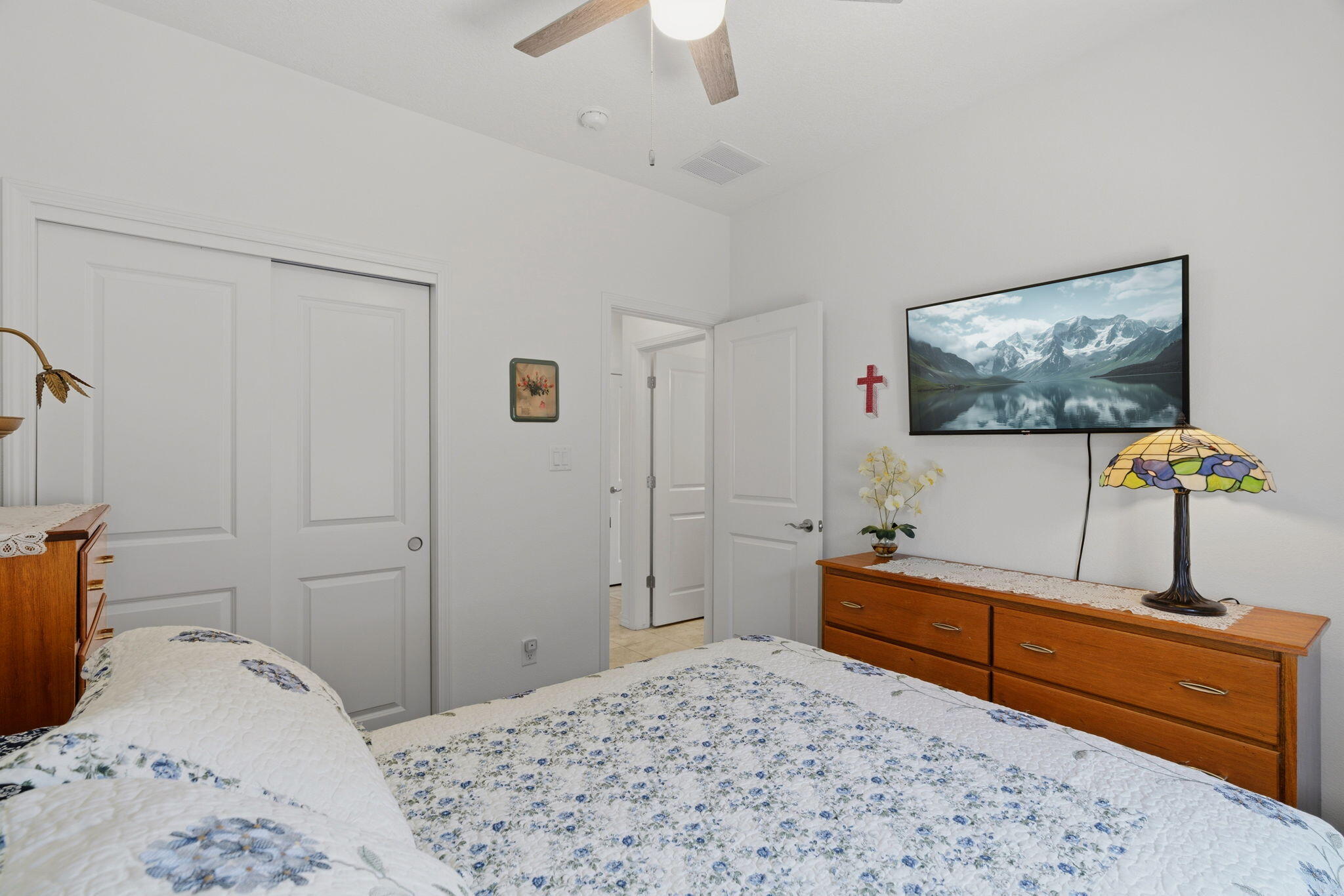 Photo 12 — 480 Pecos River Road SW
