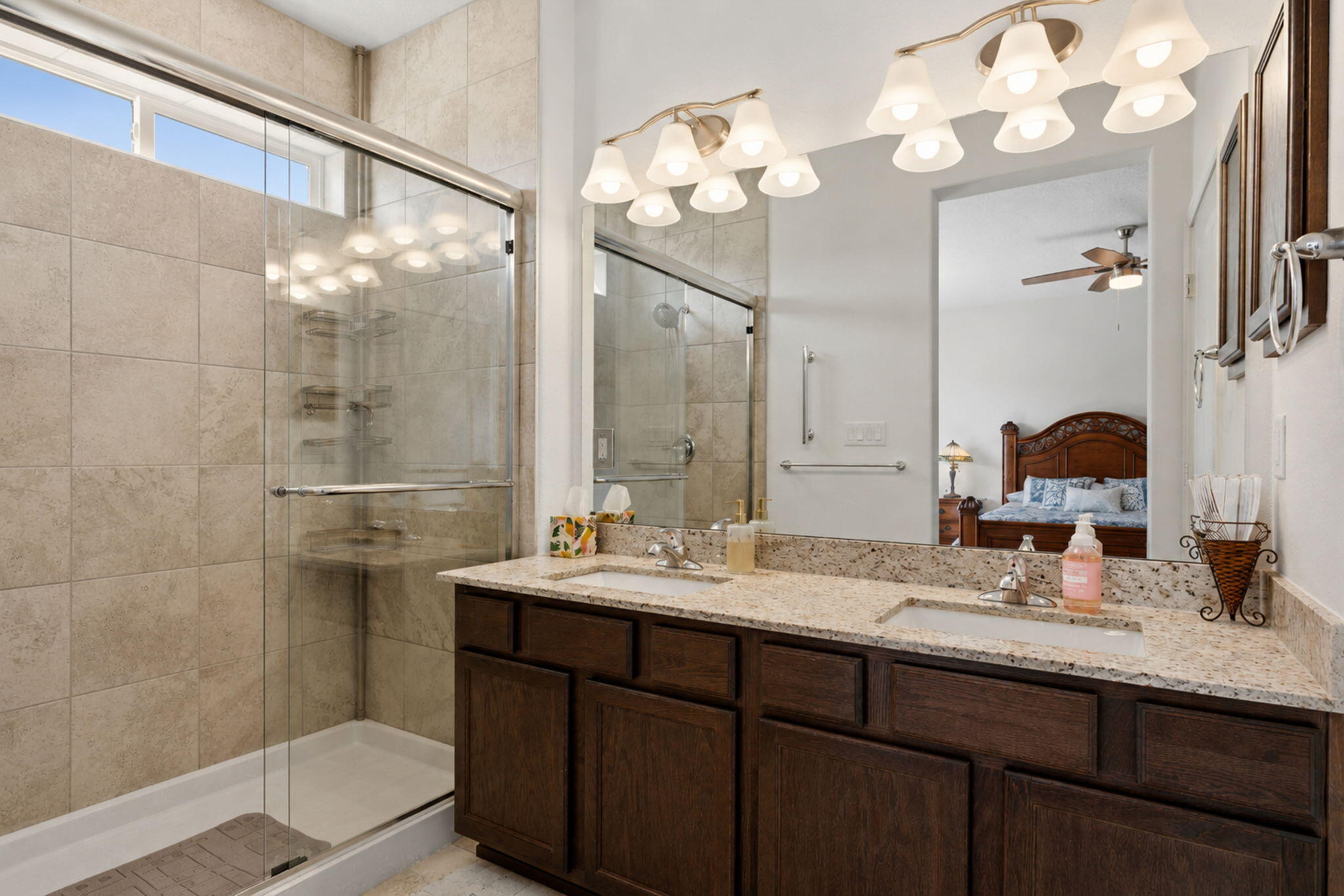 Photo 11 — 480 Pecos River Road SW