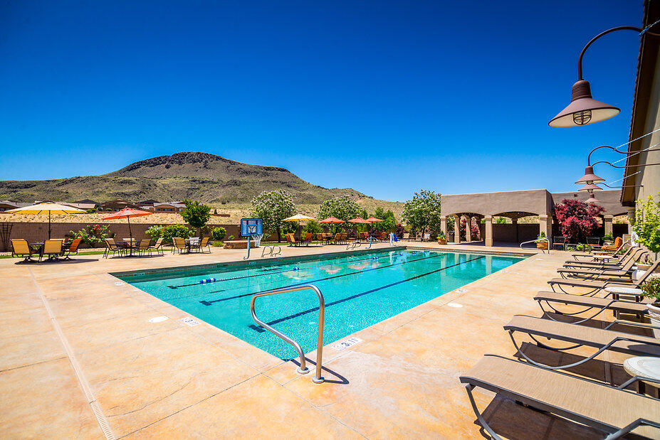 Photo 6 — 480 Pecos River Road SW
