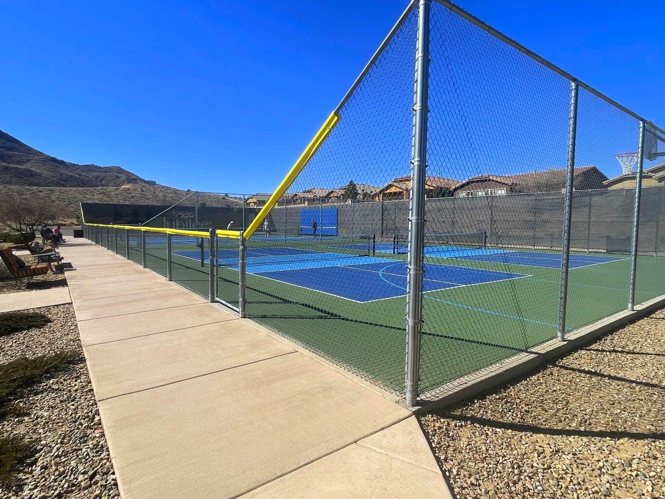 Photo 7 — 480 Pecos River Road SW