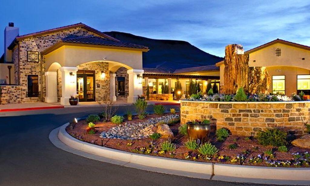 Photo 4 — 480 Pecos River Road SW