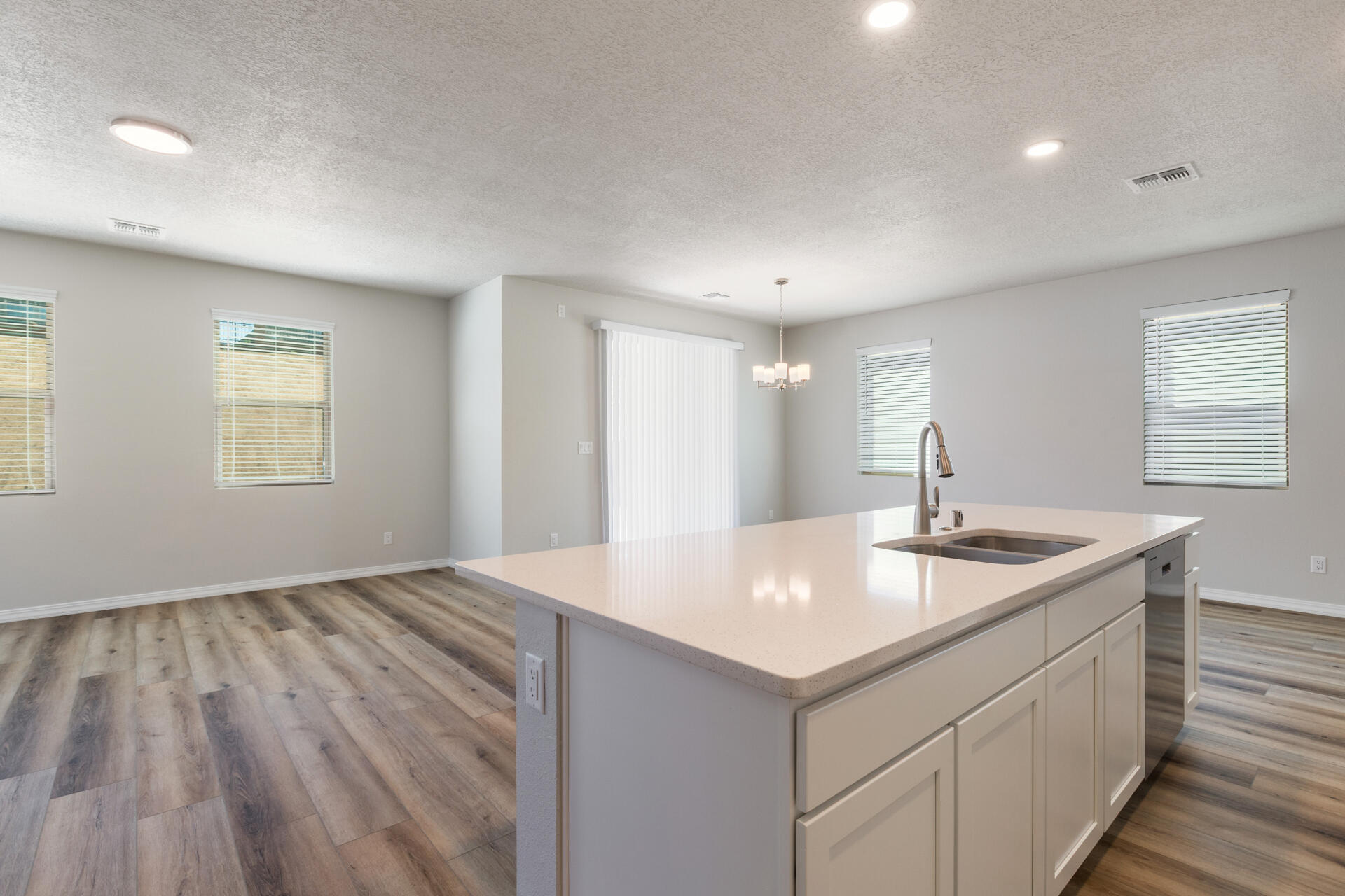 Photo 9 — 1517 Valle De Colores Street NW