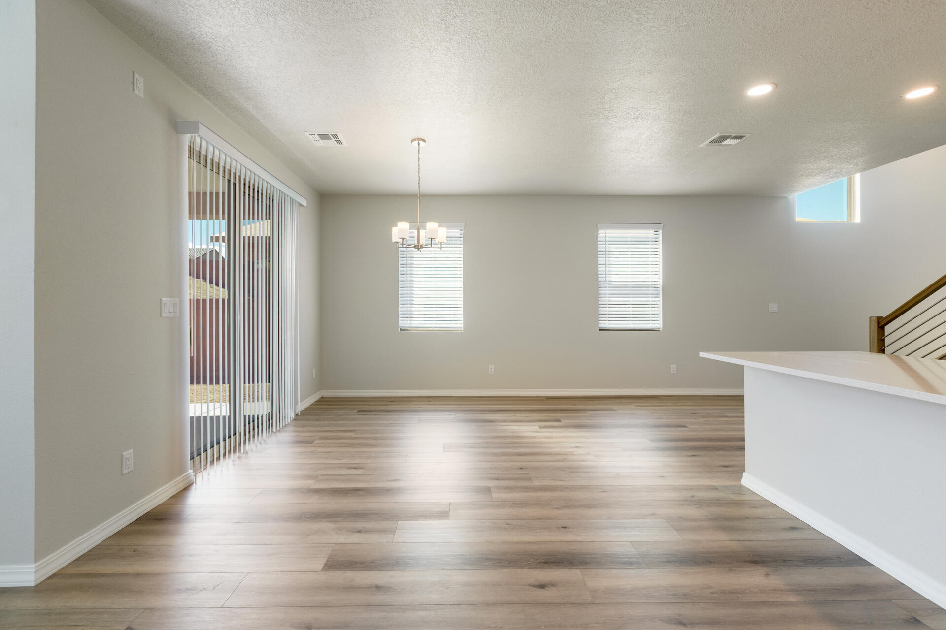 Photo 10 — 1517 Valle De Colores Street NW