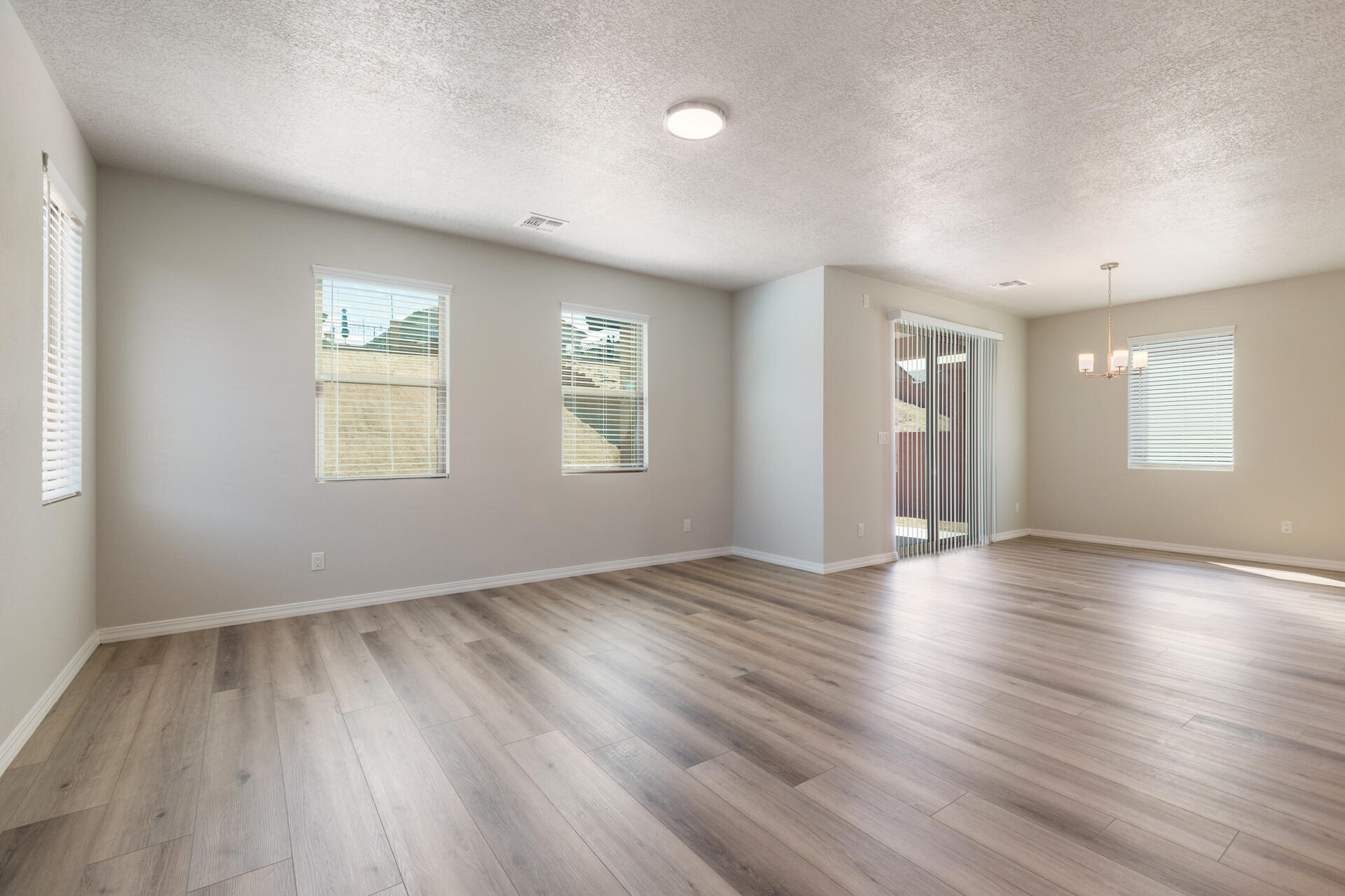 Photo 12 — 1517 Valle De Colores Street NW