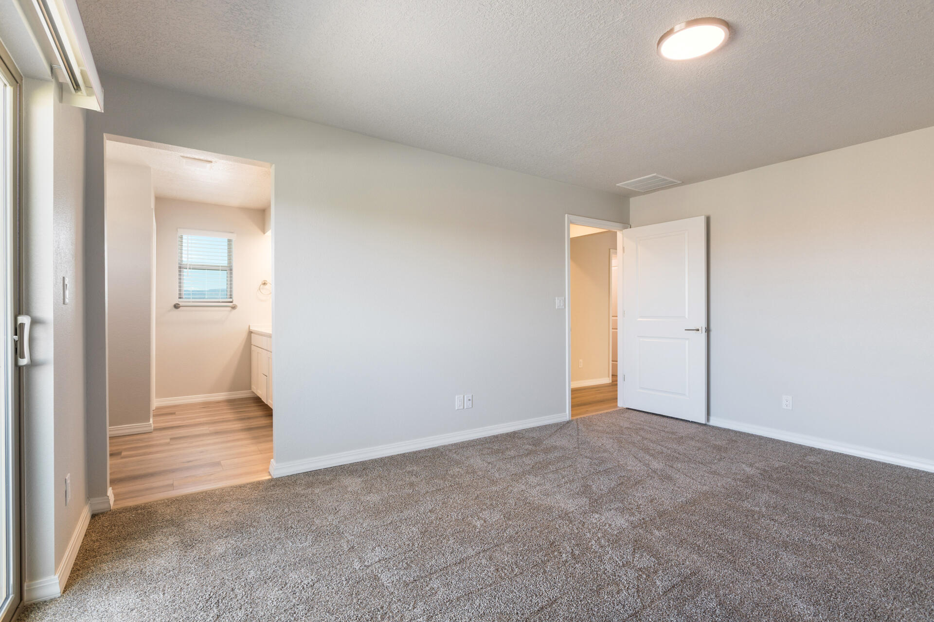 Photo 17 — 1517 Valle De Colores Street NW