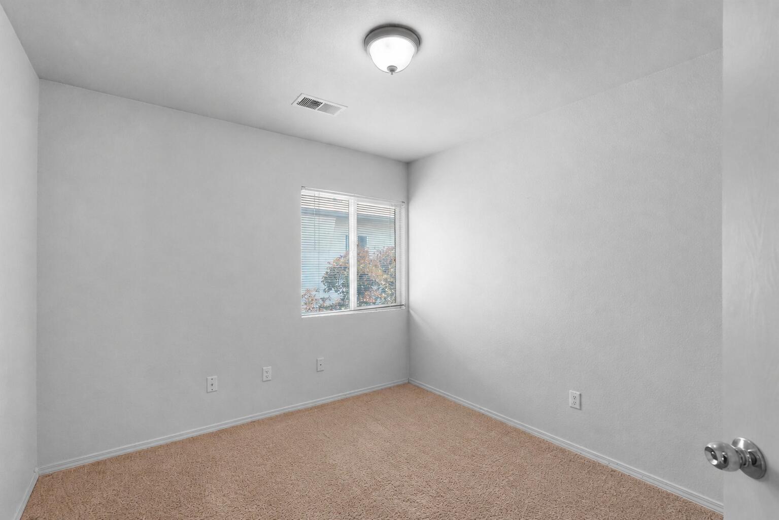 Photo 16 — 6501 San Antonio Drive NE 5103