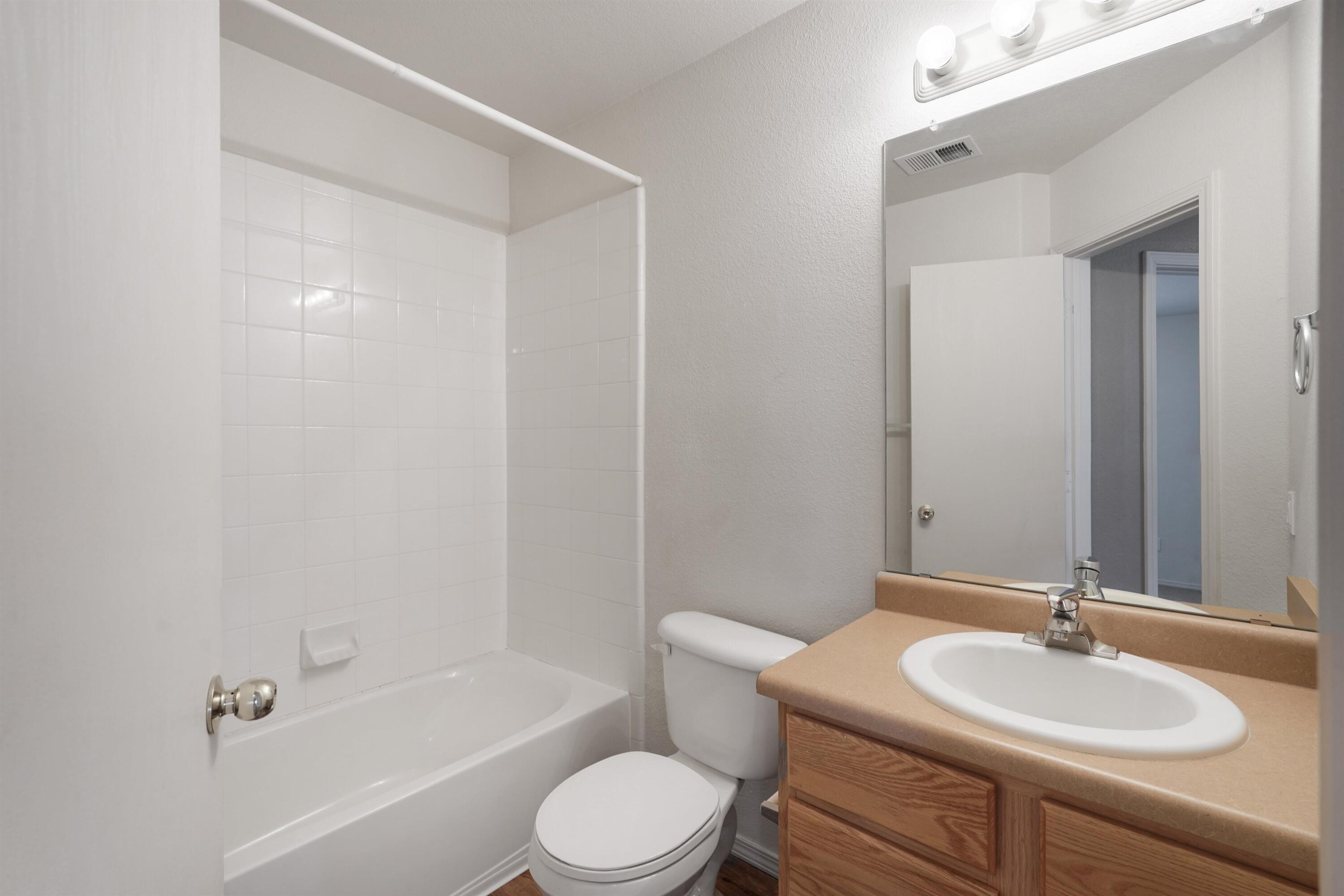 Photo 12 — 6501 San Antonio Drive NE 5103