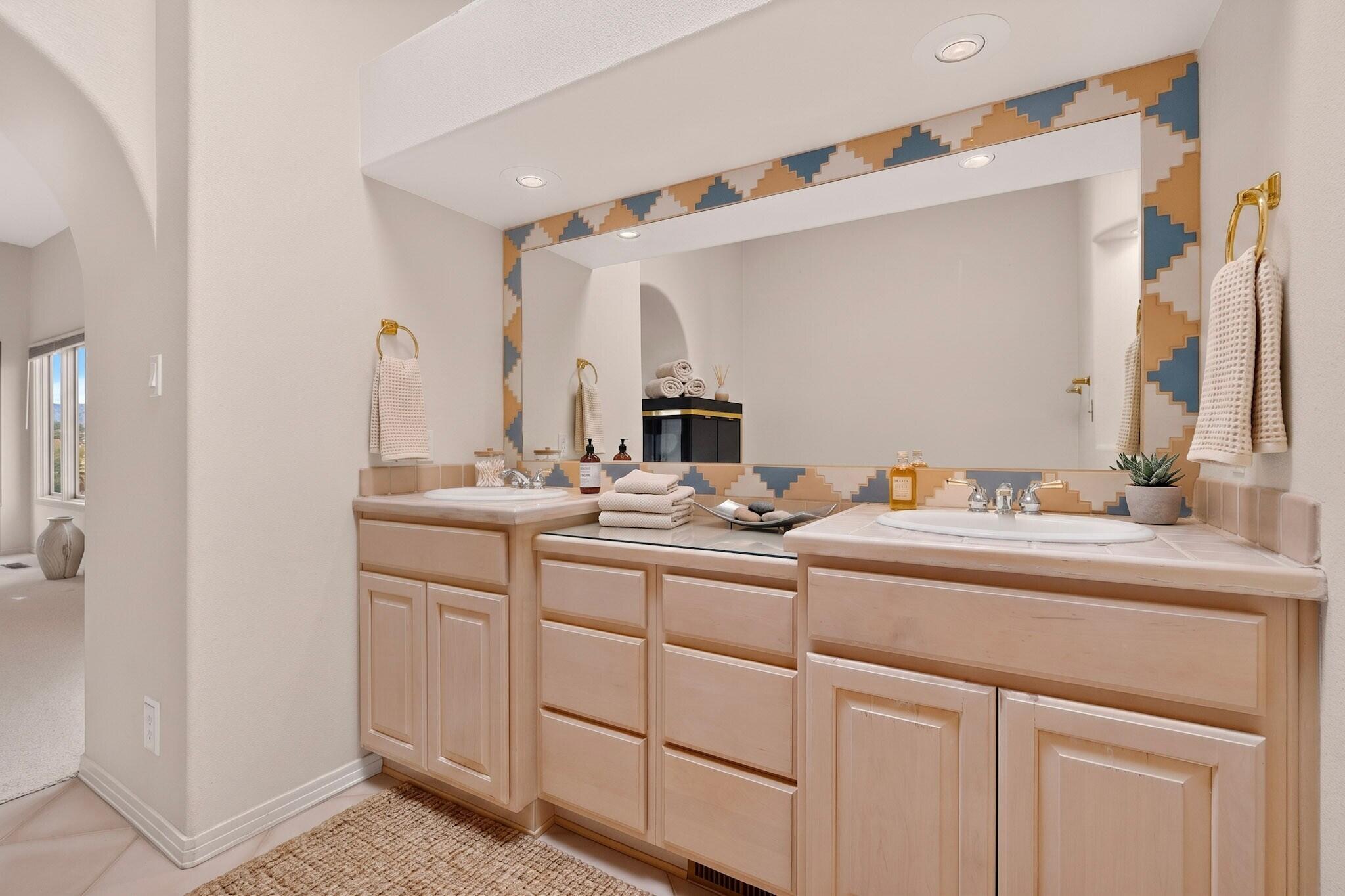 Photo 20 — 8242 Raintree Drive NE