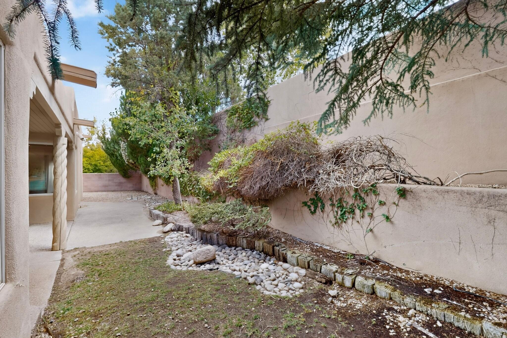 Photo 4 — 8242 Raintree Drive NE