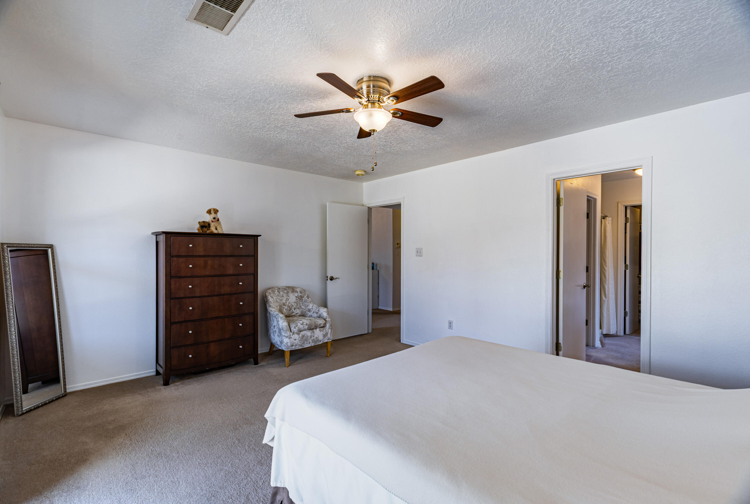 Photo 20 — 10431 Don Giovanni Place NW