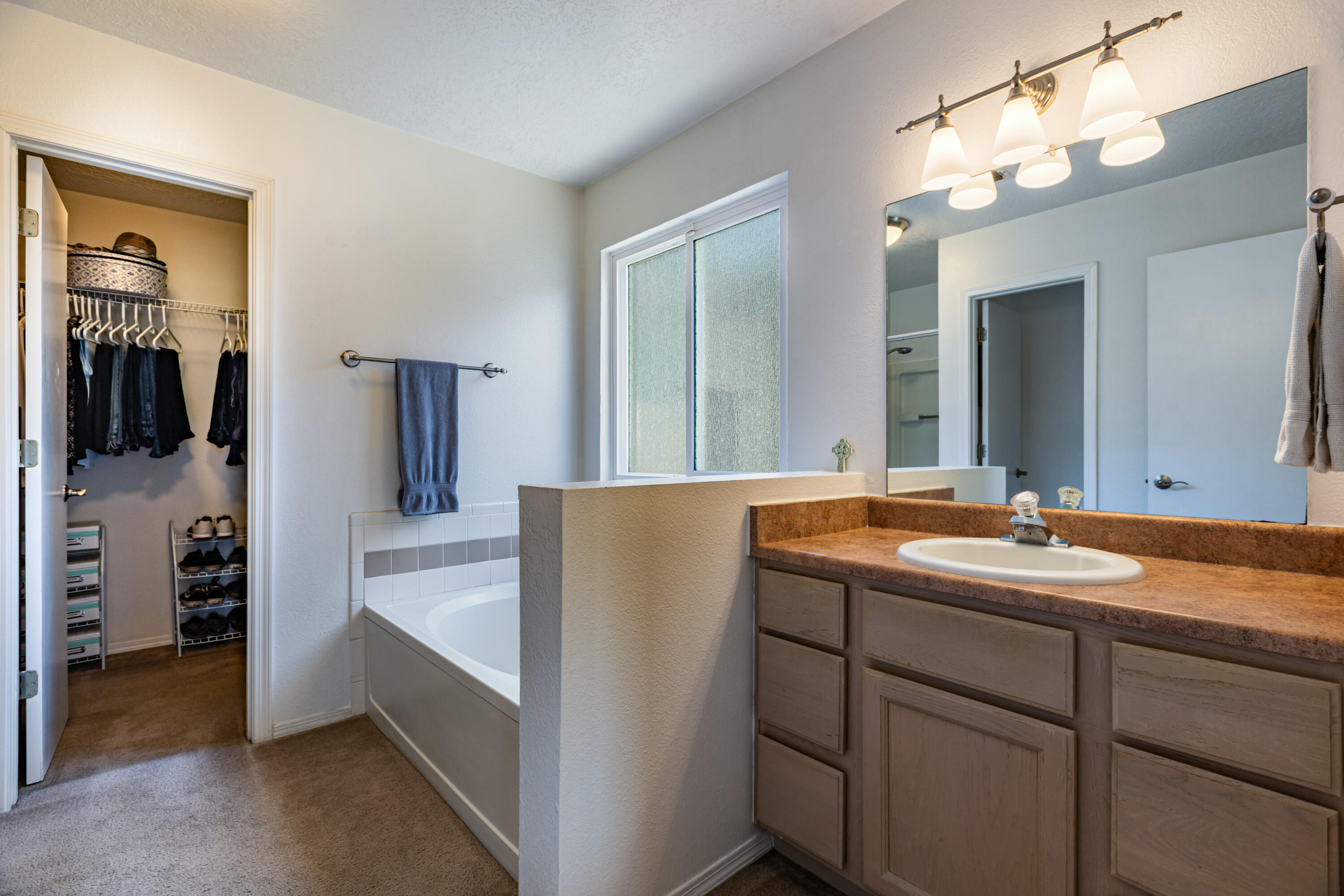 Photo 19 — 10431 Don Giovanni Place NW