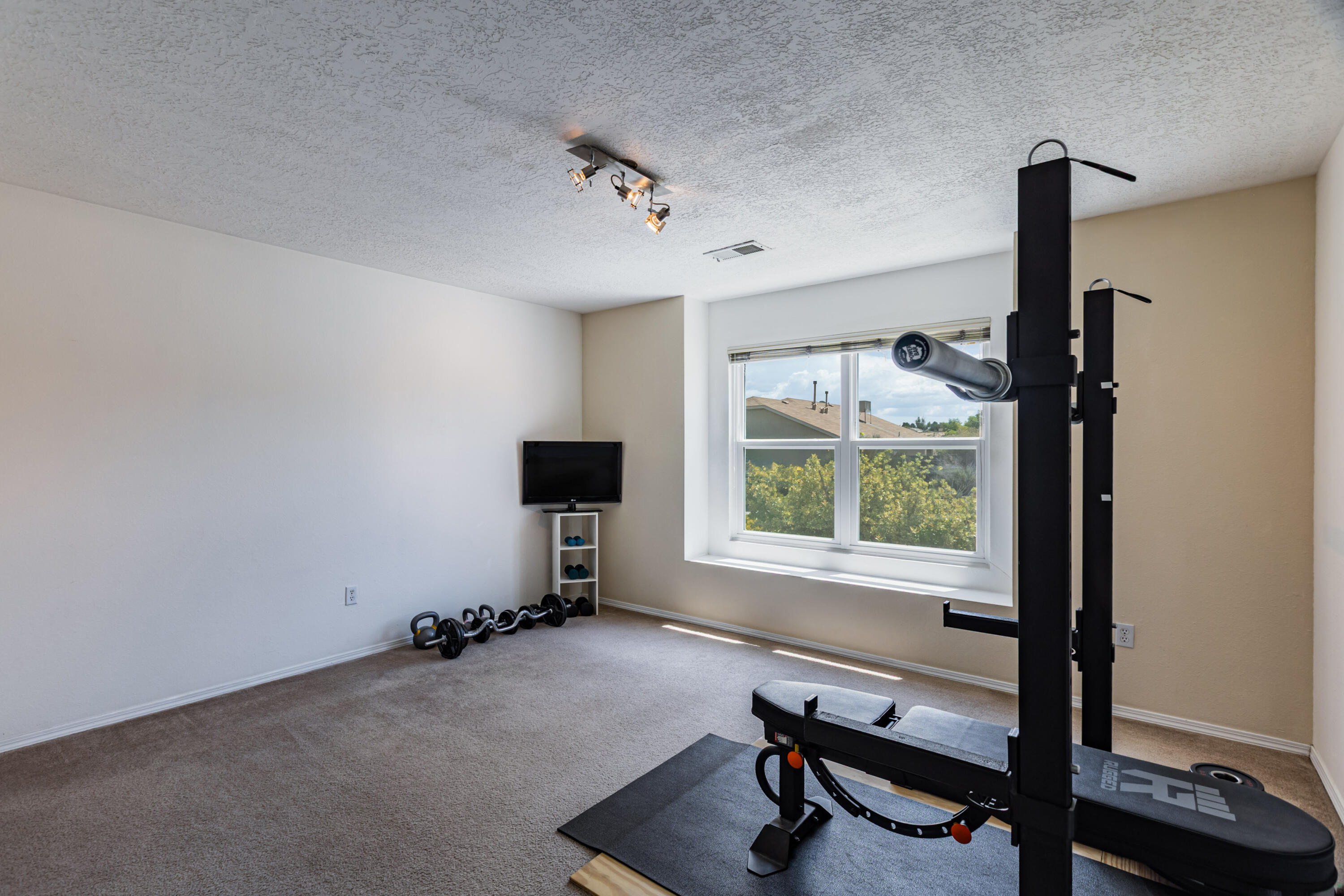 Photo 18 — 10431 Don Giovanni Place NW
