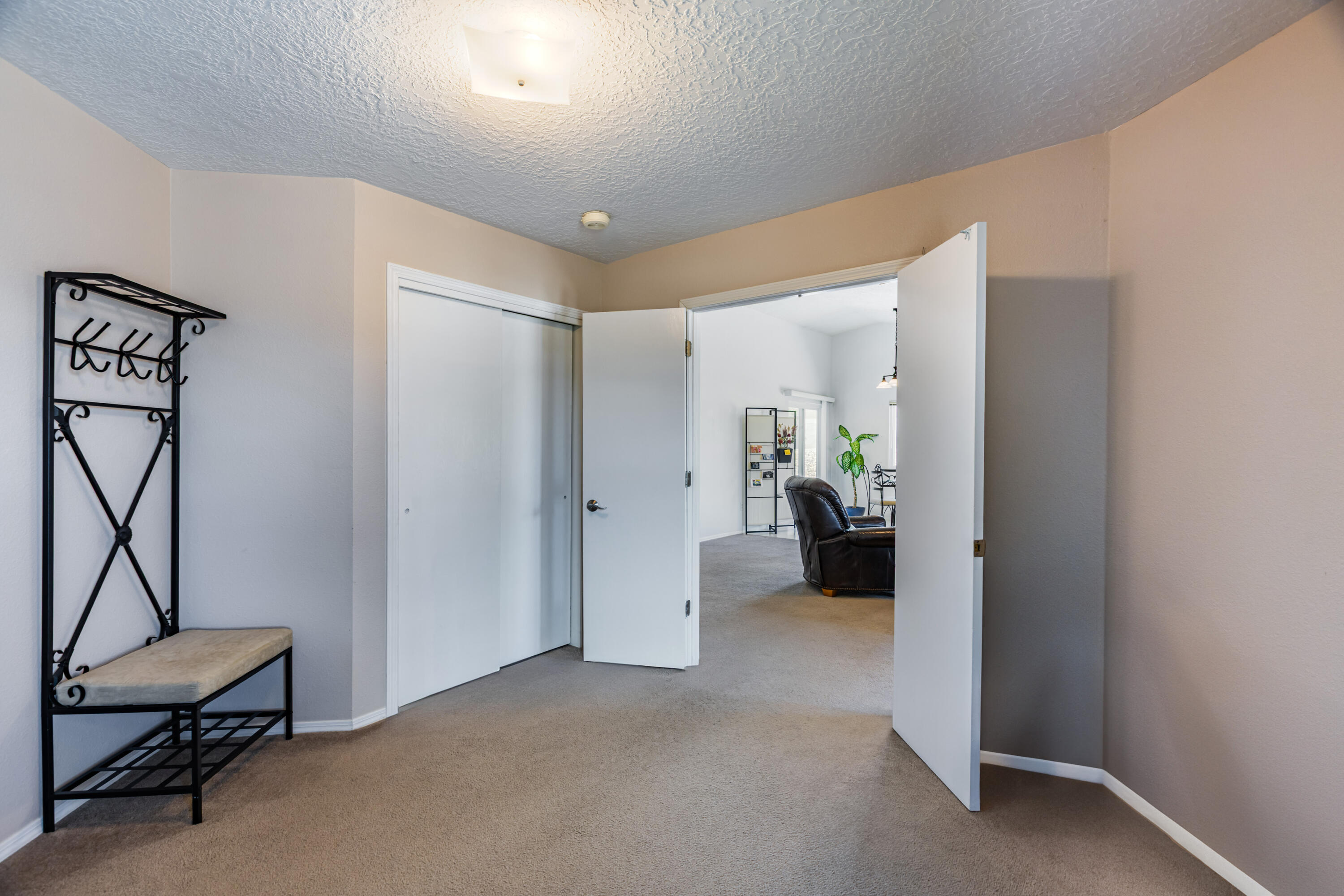 Photo 14 — 10431 Don Giovanni Place NW
