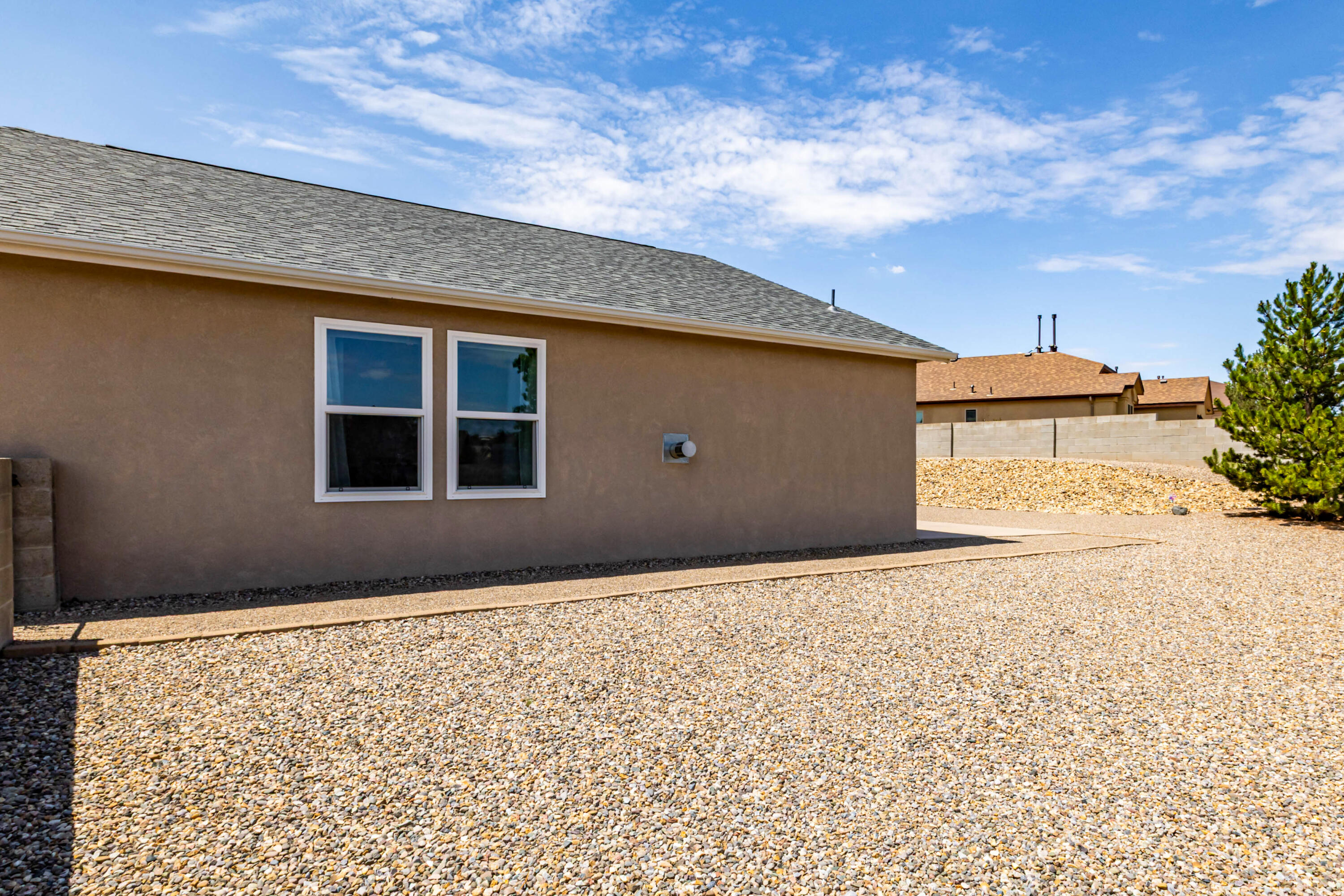 Photo 12 — 10431 Don Giovanni Place NW