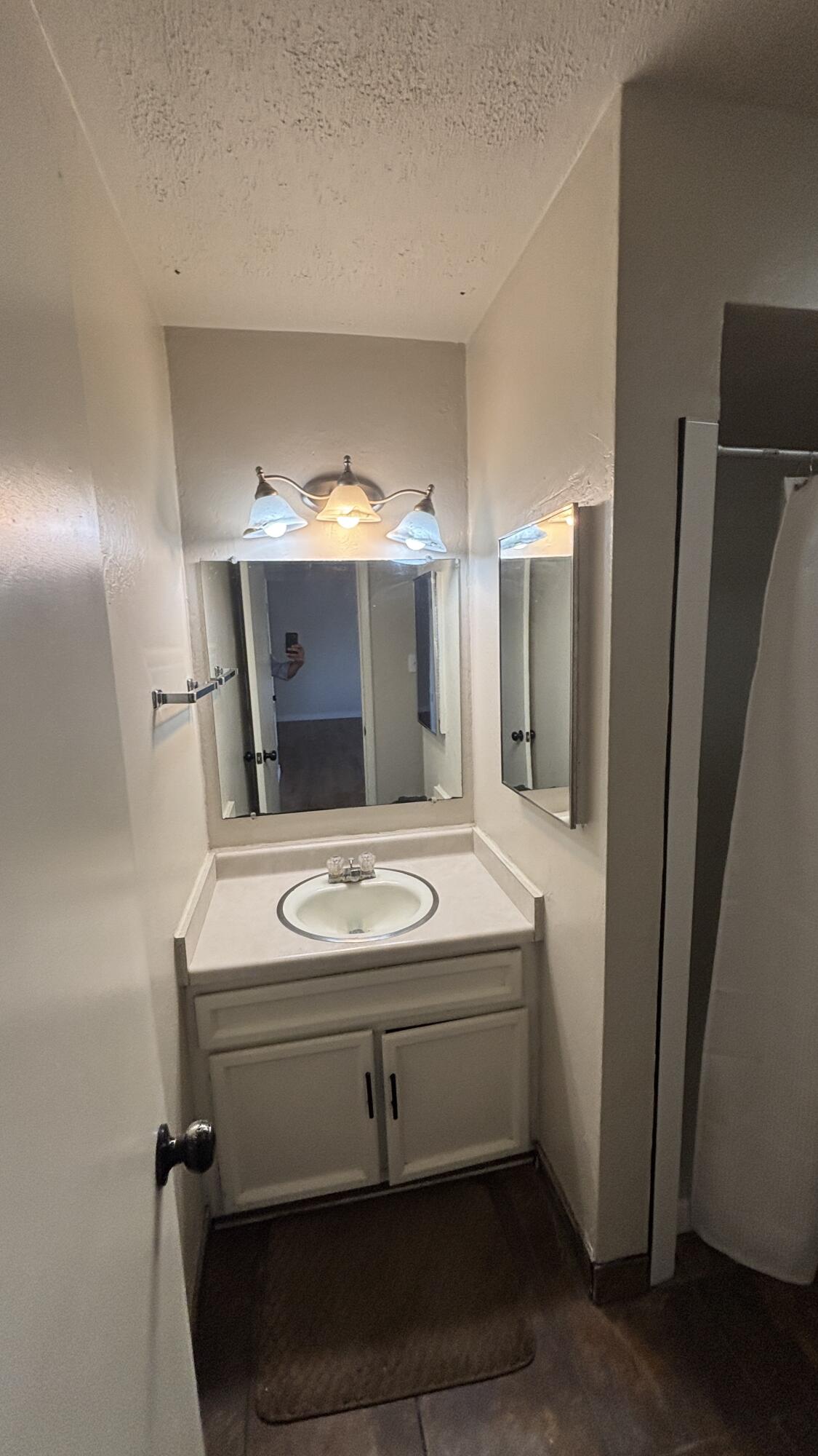 Photo 4 — 1355 Rio Rancho Boulevard SE APT B