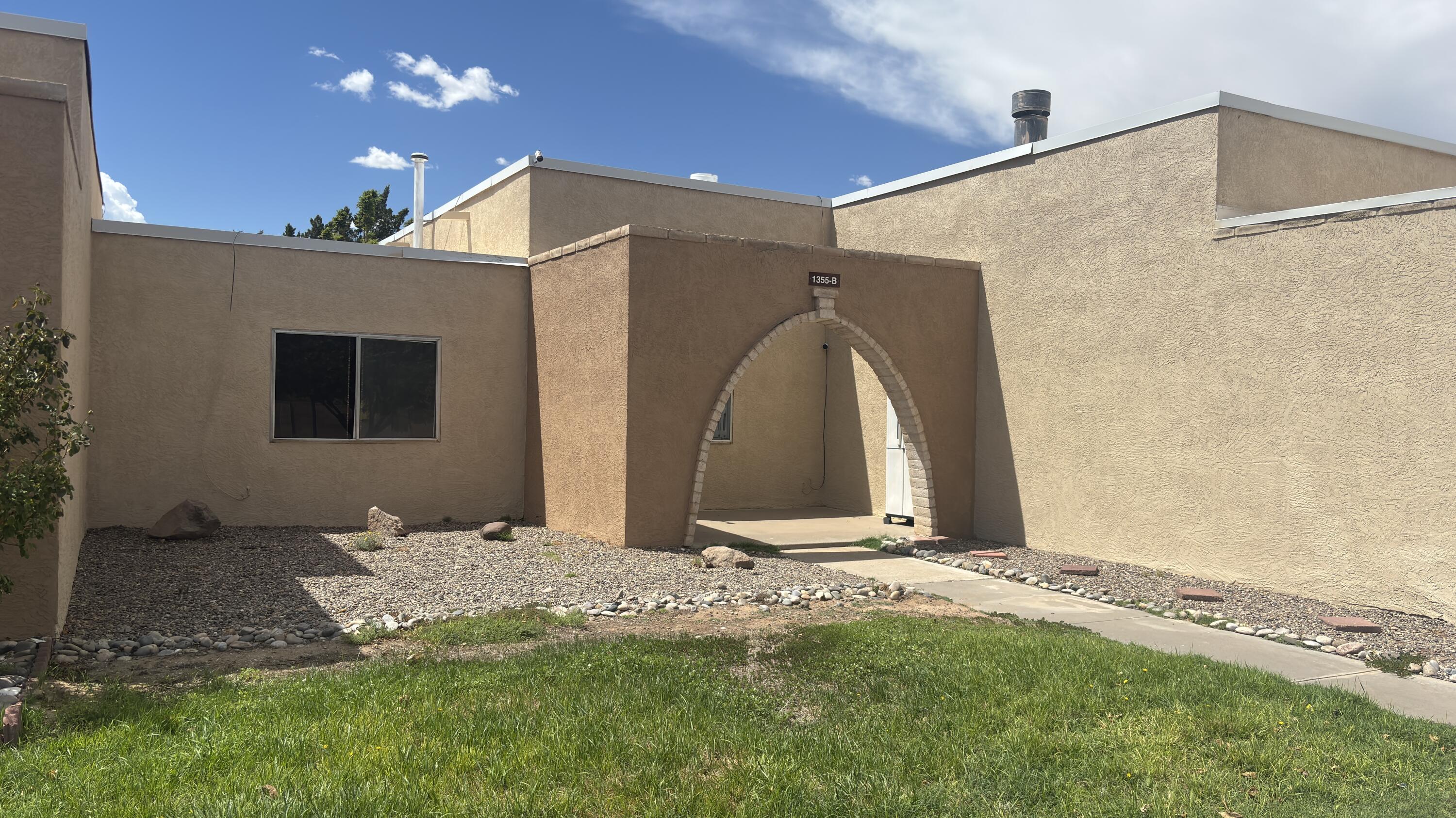 Photo 6 — 1355 Rio Rancho Boulevard SE APT B