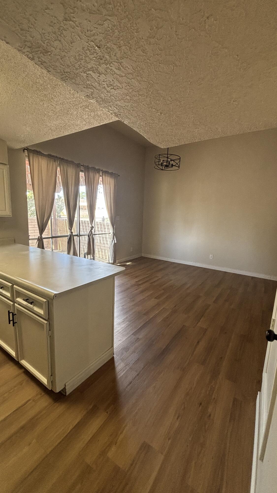 Photo 12 — 1355 Rio Rancho Boulevard SE APT B