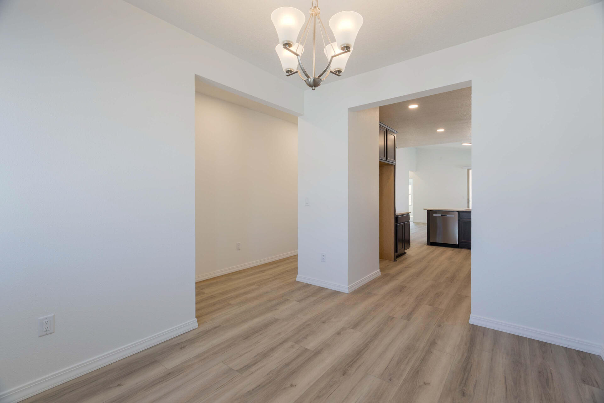 Photo 11 — 1565 Valle De Colores Street NW