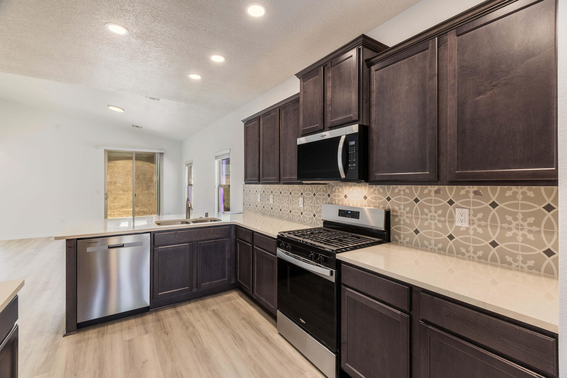 Photo 14 — 1565 Valle De Colores Street NW
