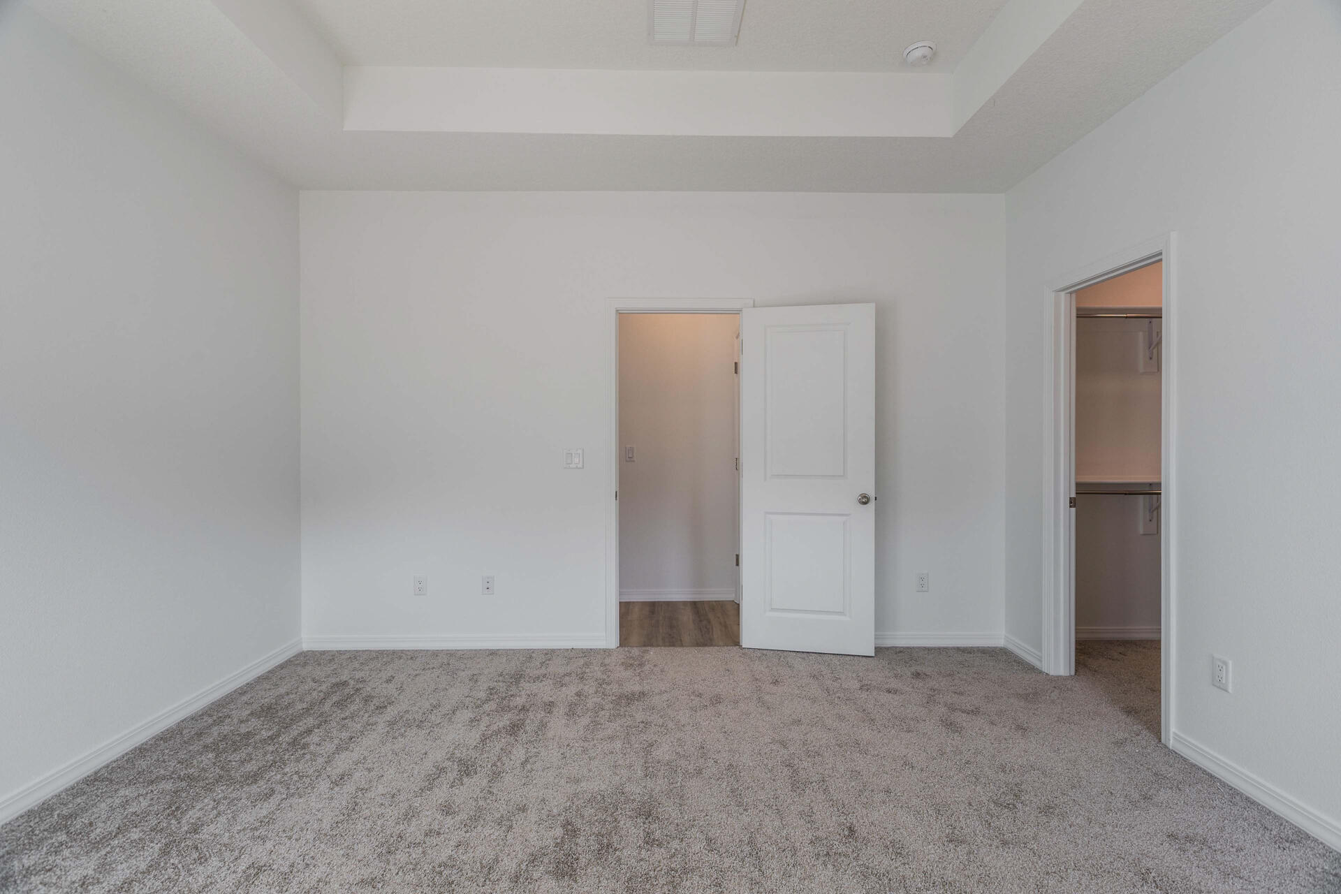 Photo 16 — 1565 Valle De Colores Street NW