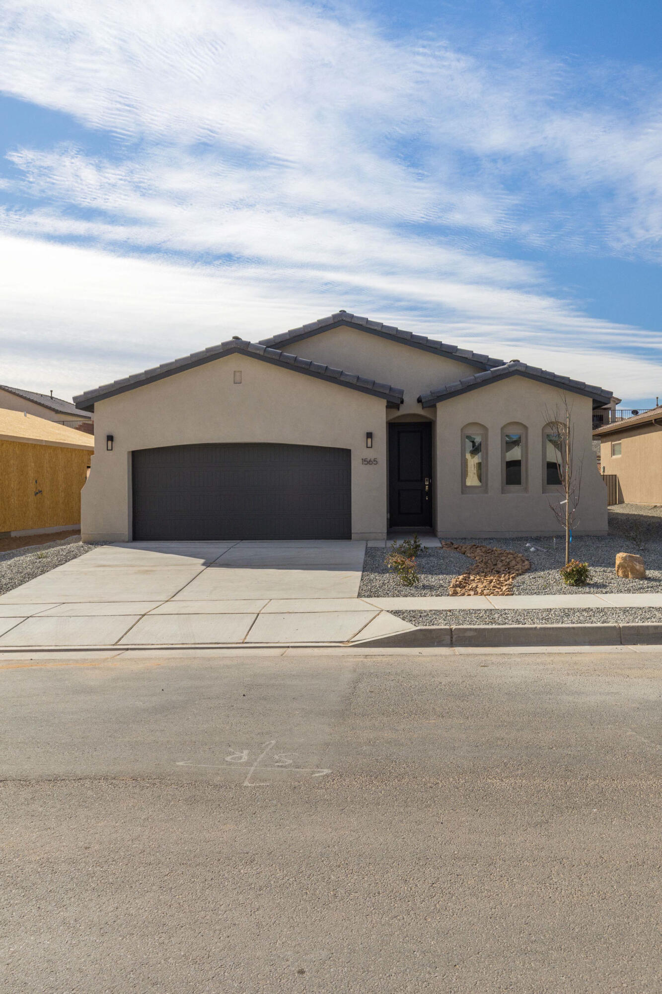 Photo 2 — 1565 Valle De Colores Street NW
