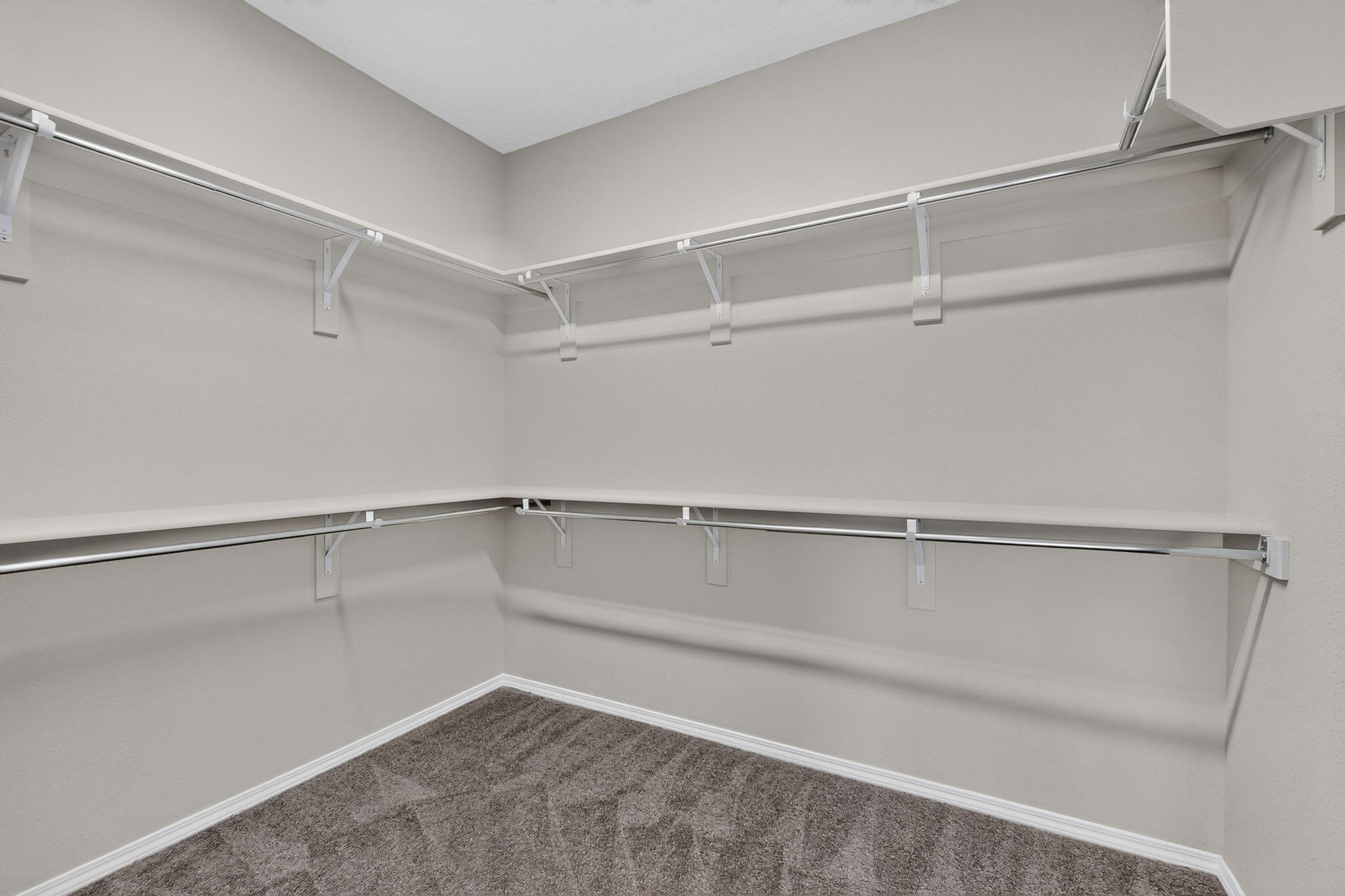 Photo 9 — 6020 Goldenseal Avenue NW