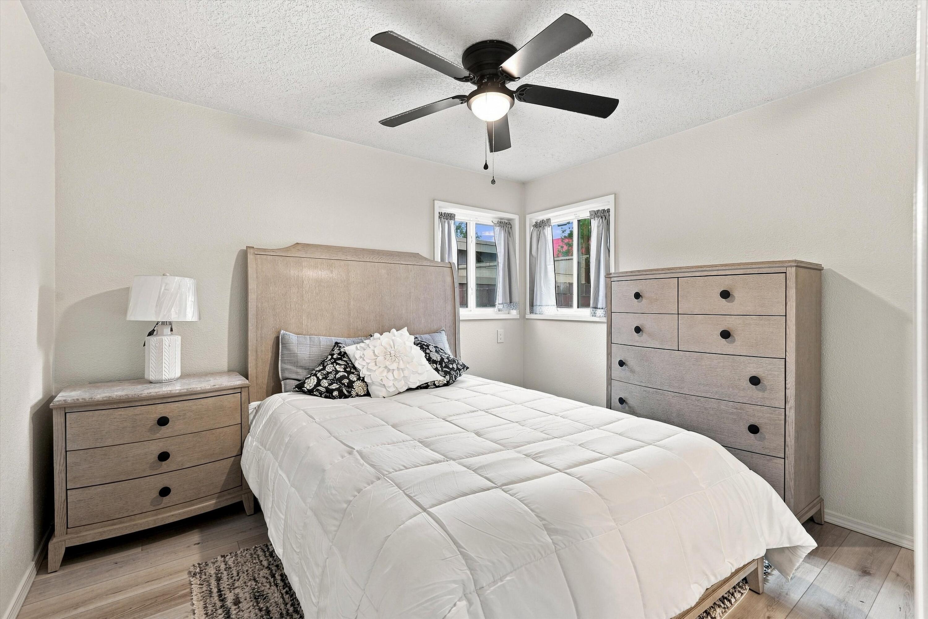 Photo 5 — 1224 Muriel Street NE