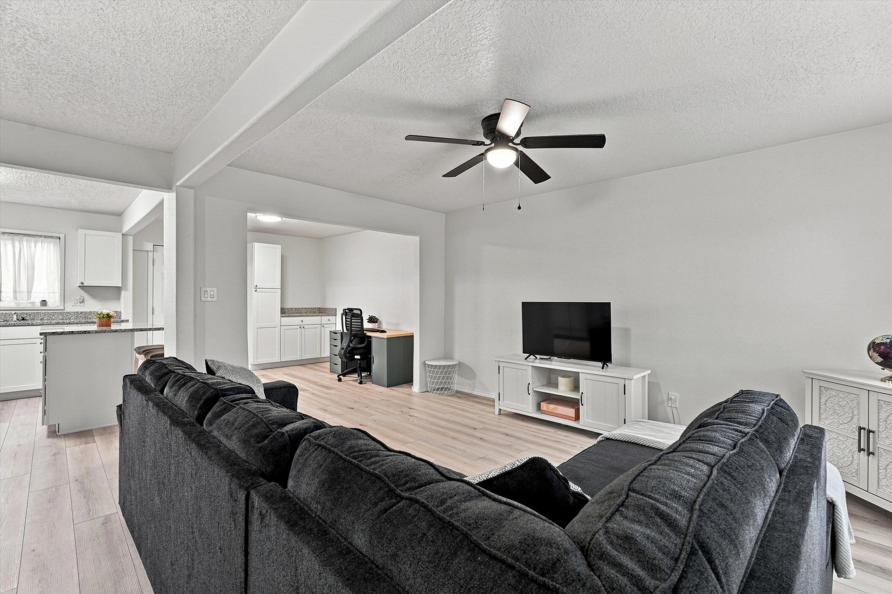 Photo 18 — 1224 Muriel Street NE