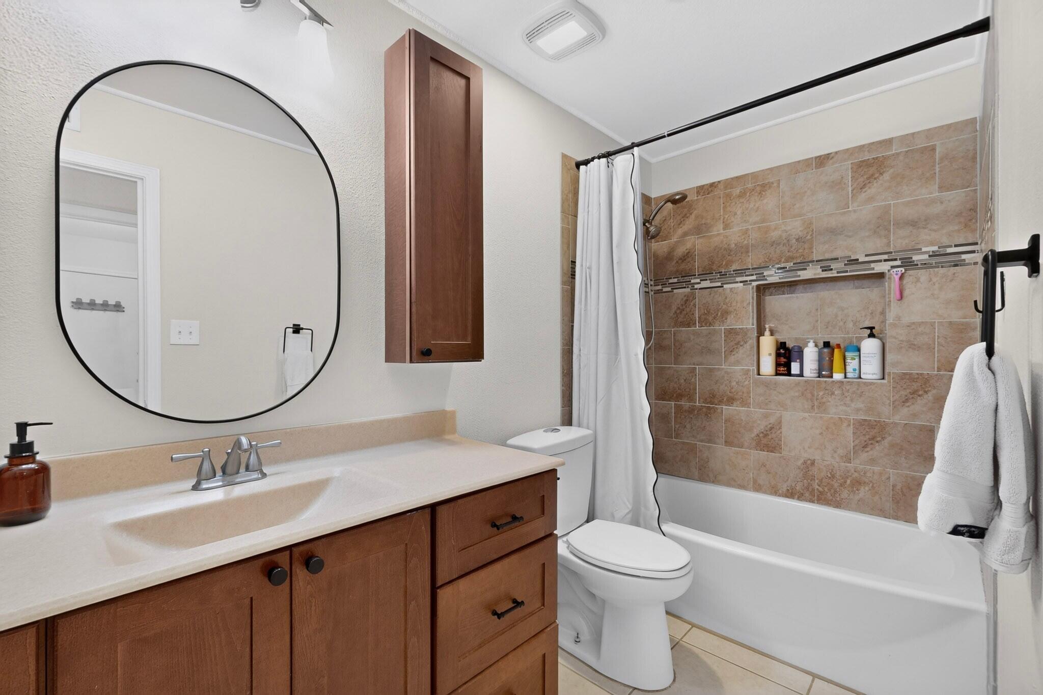 Photo 5 — 7109 Beck Drive NE