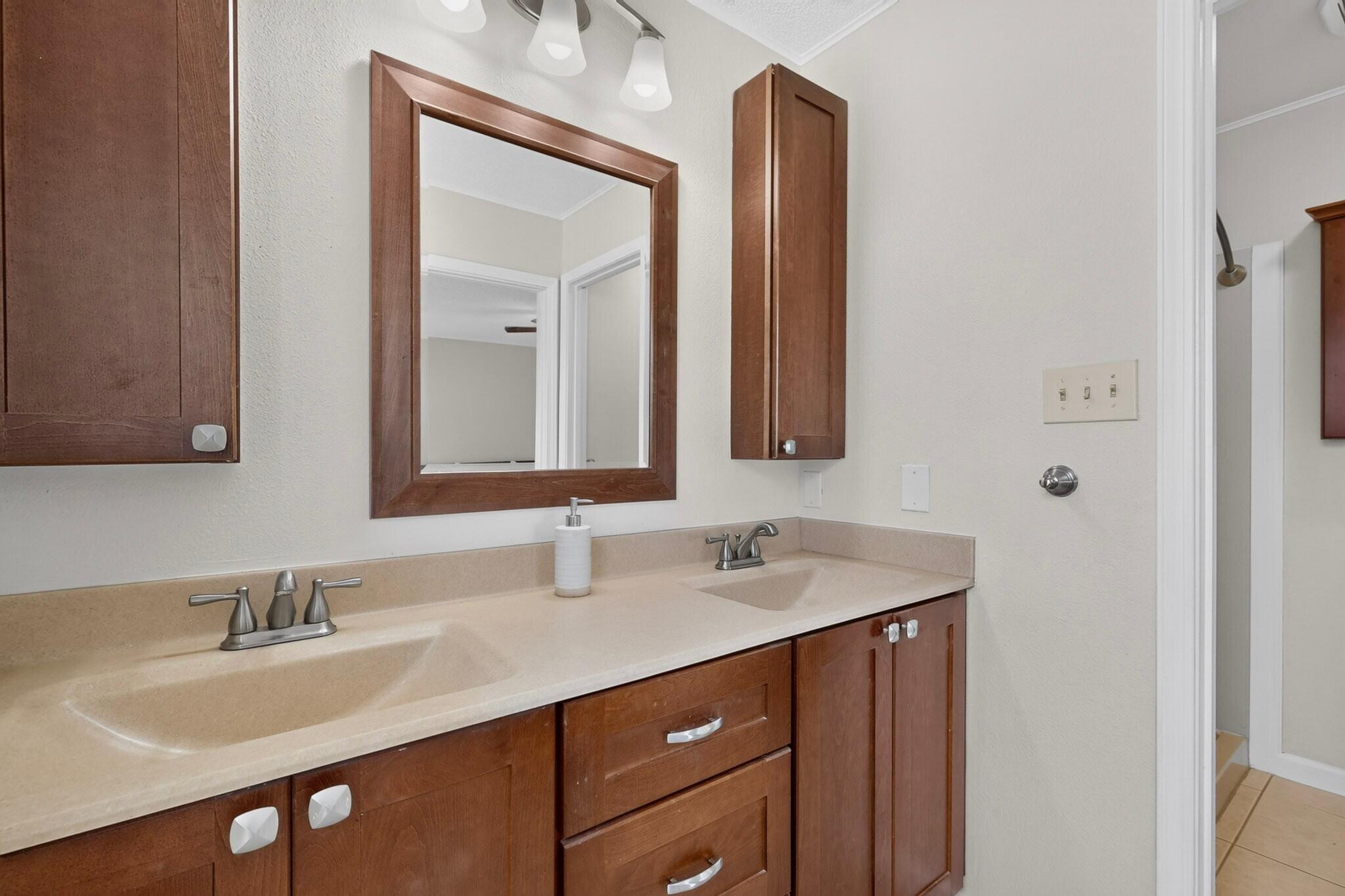 Photo 12 — 7109 Beck Drive NE